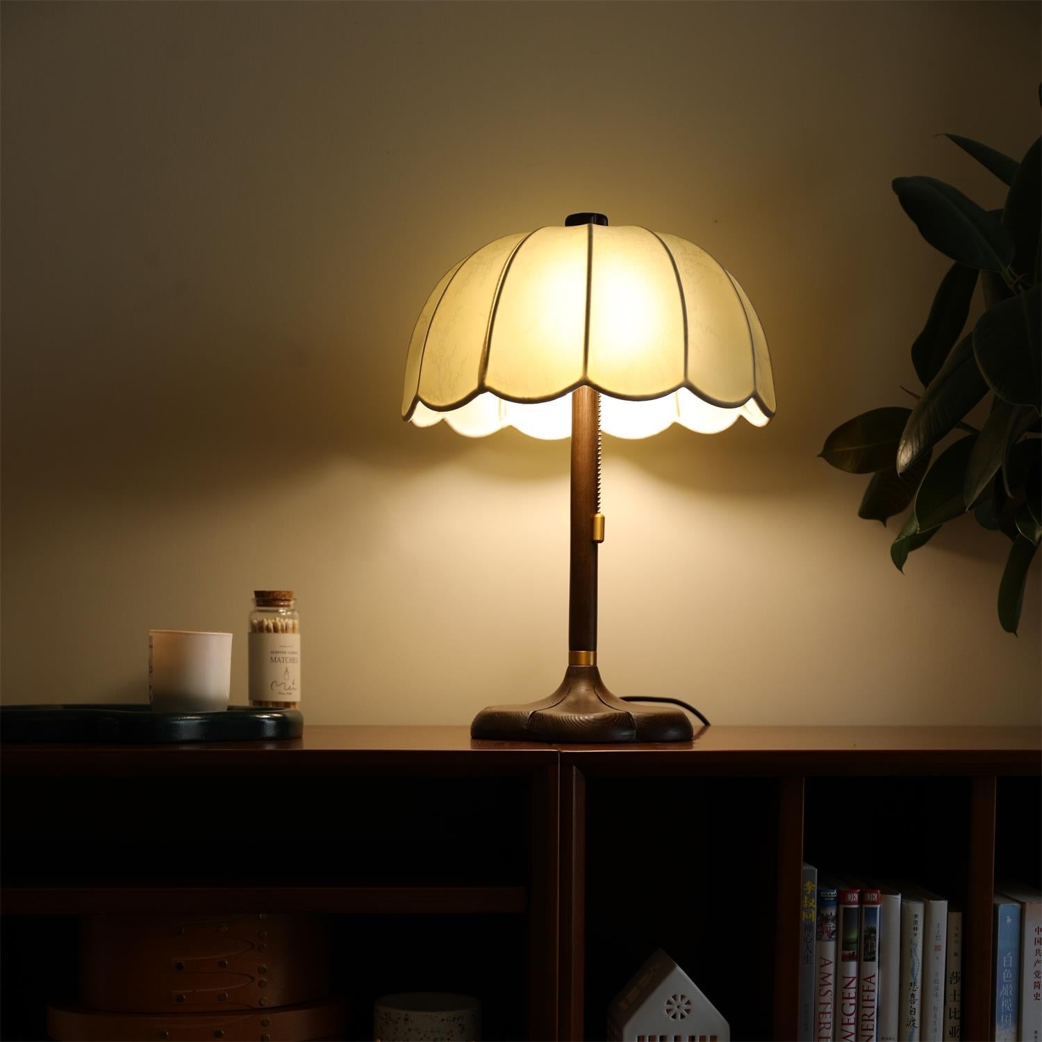 Brelzoria Table Lamp