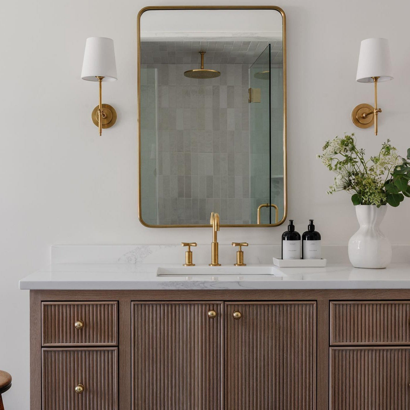 Verani Wall Light