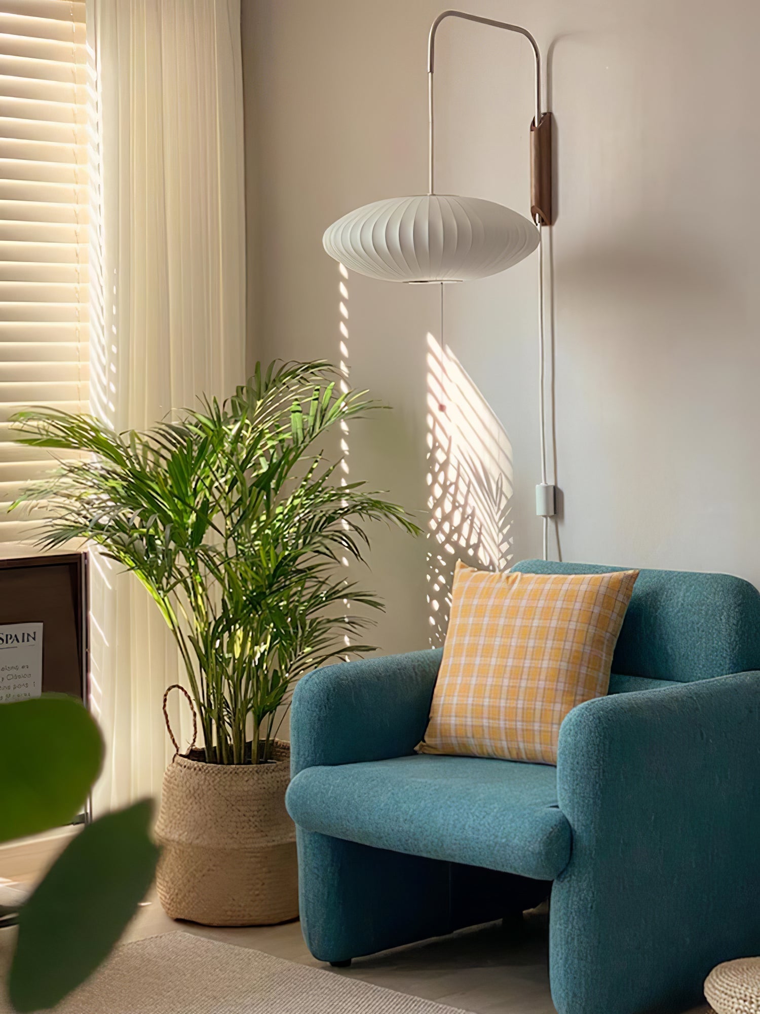 Wrenvae Wall Light