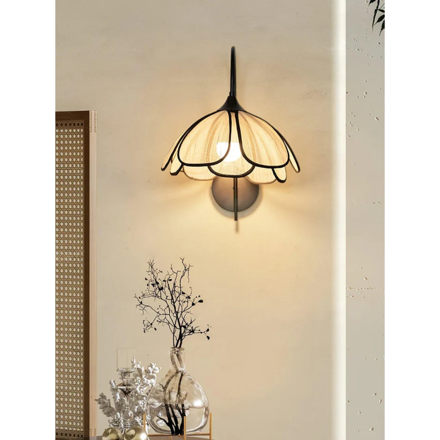 Mozy Flower Wall Light