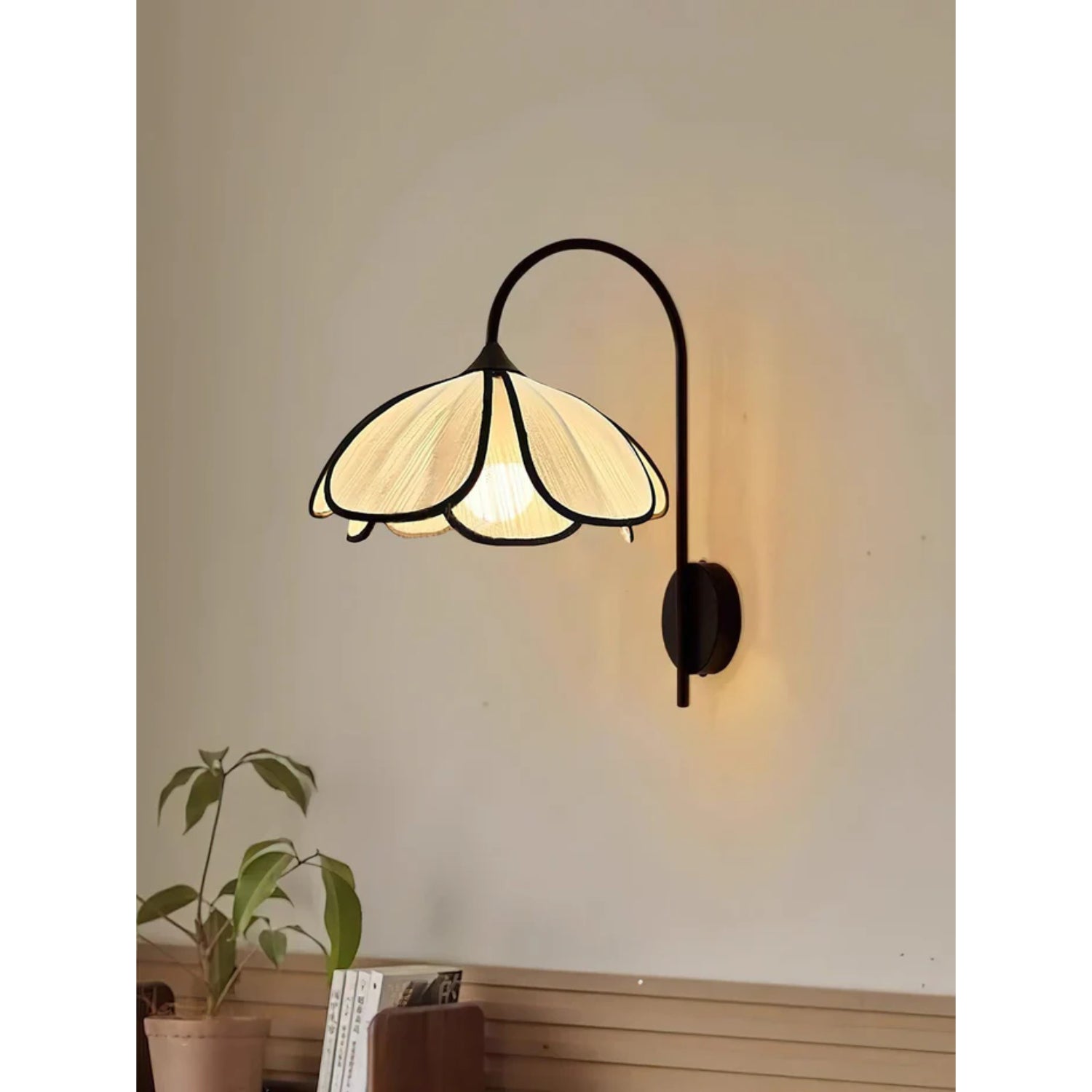 Mozy Flower Wall Light