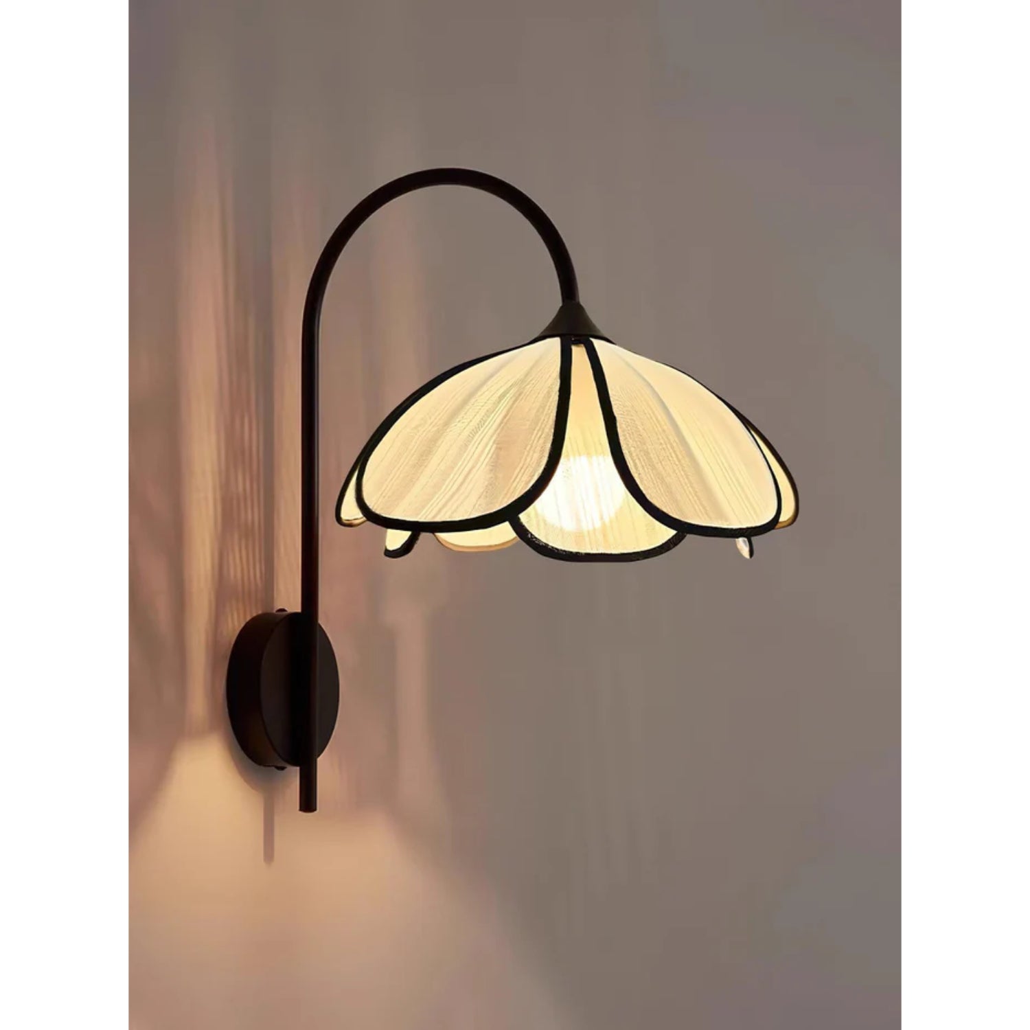 Mozy Flower Wall Light