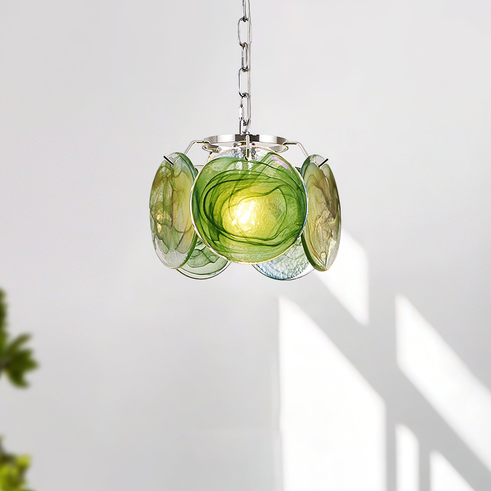 Cloavis Tiffany Pendant Light