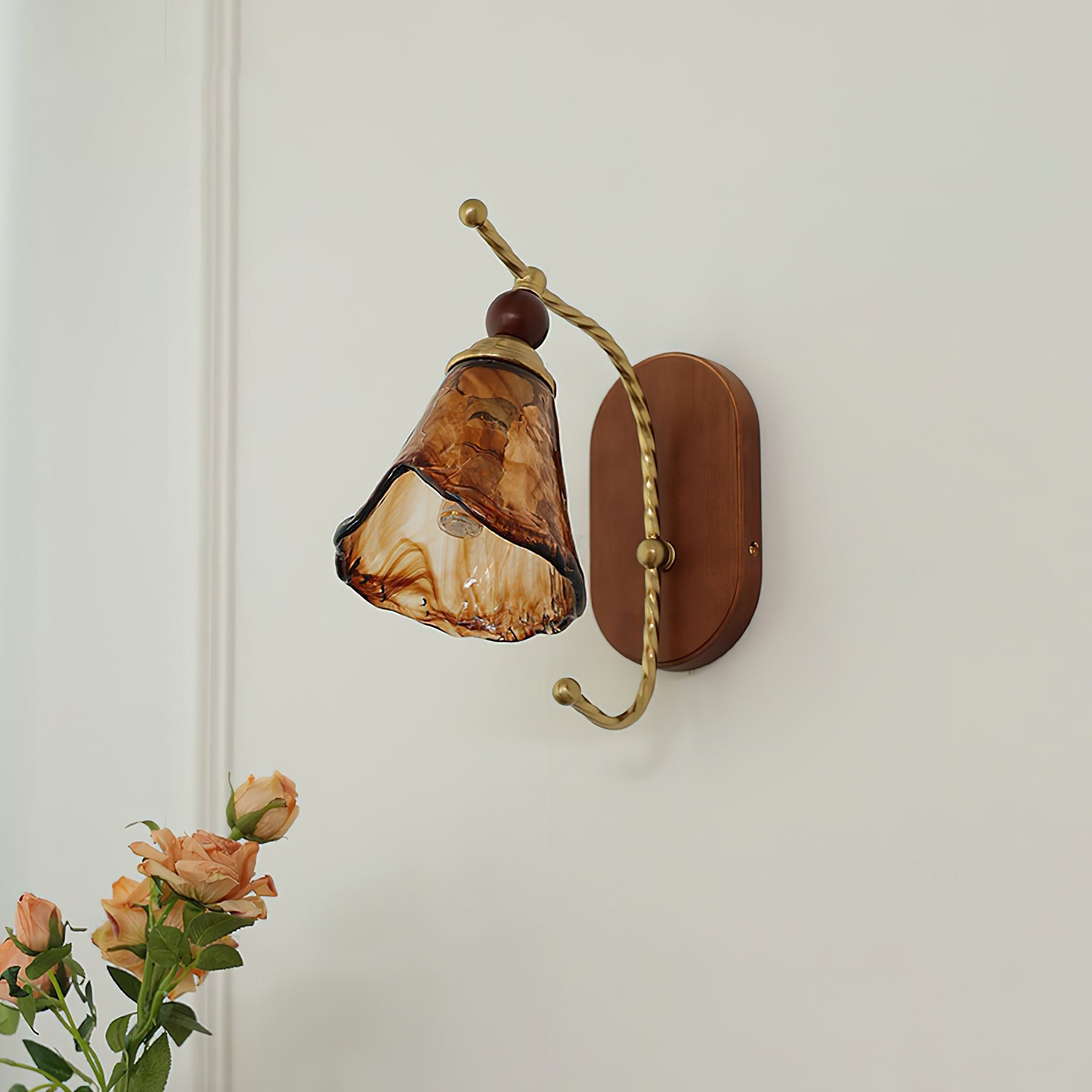 Vluro Arc Wall Light