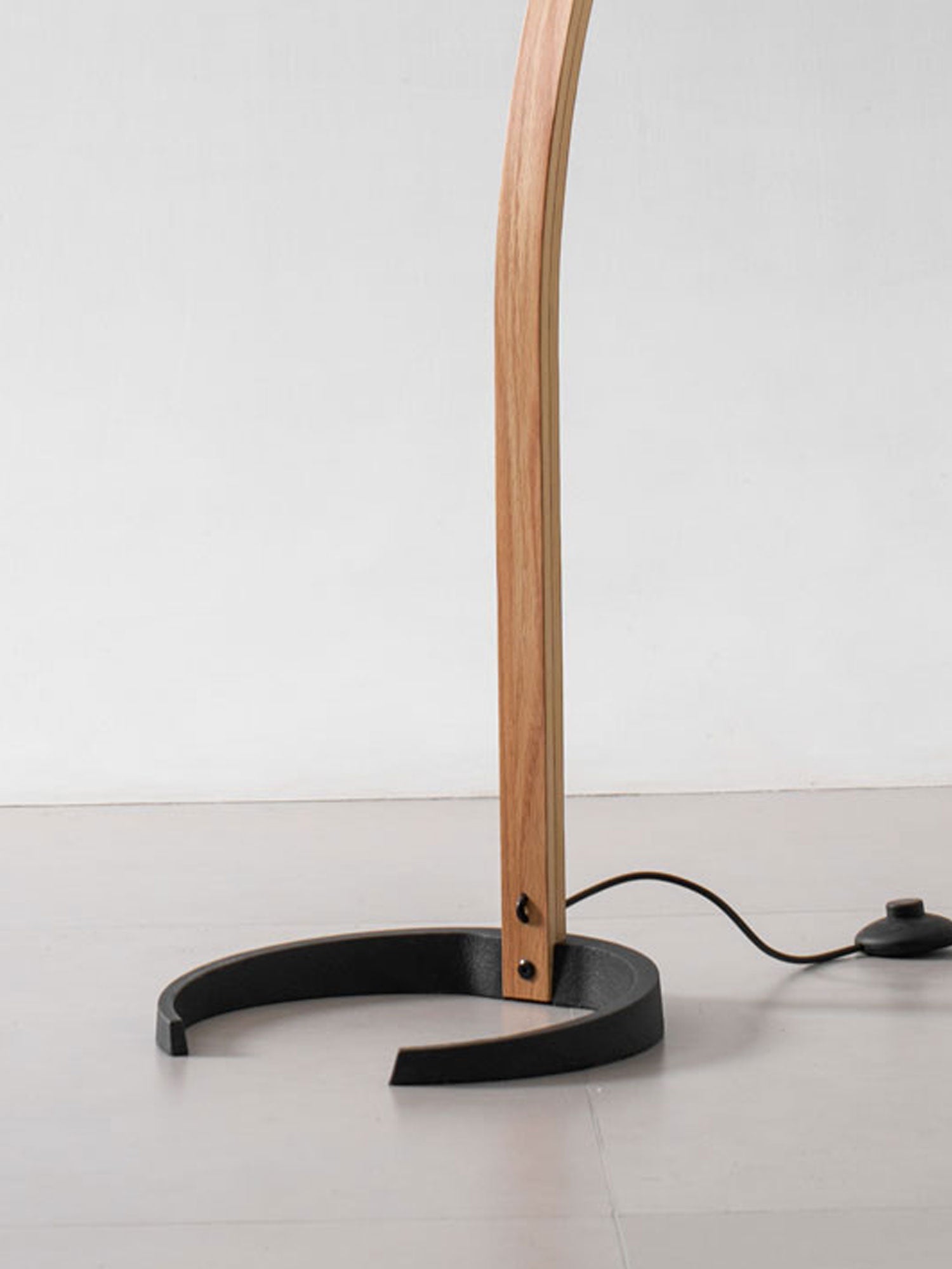 Zormont Floor Lamp