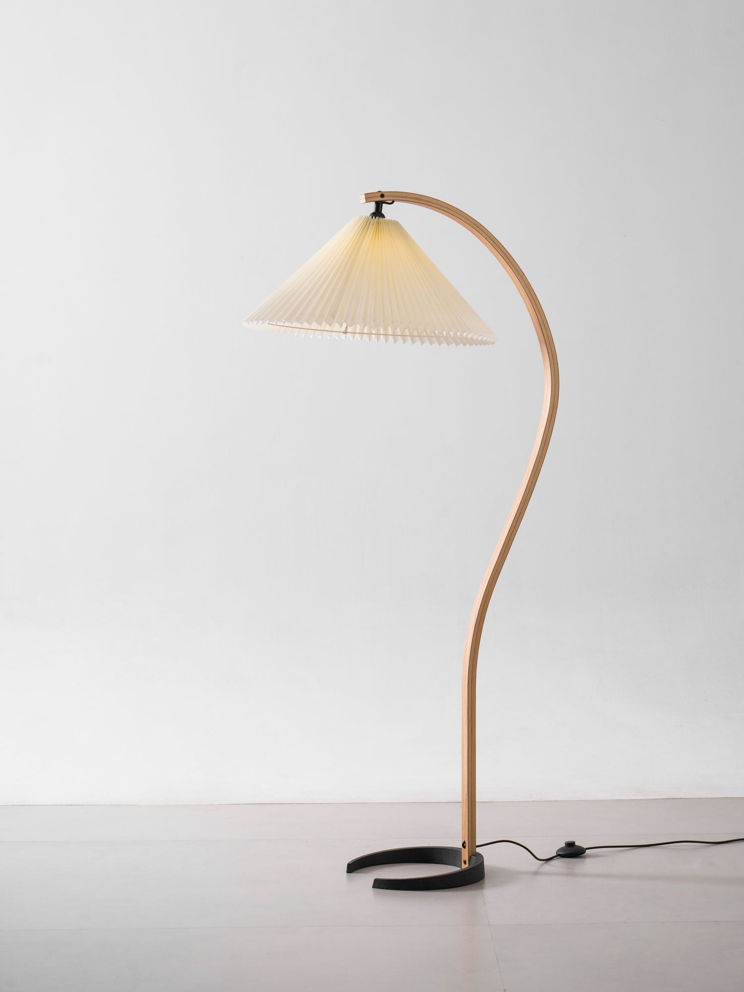 Zormont Floor Lamp