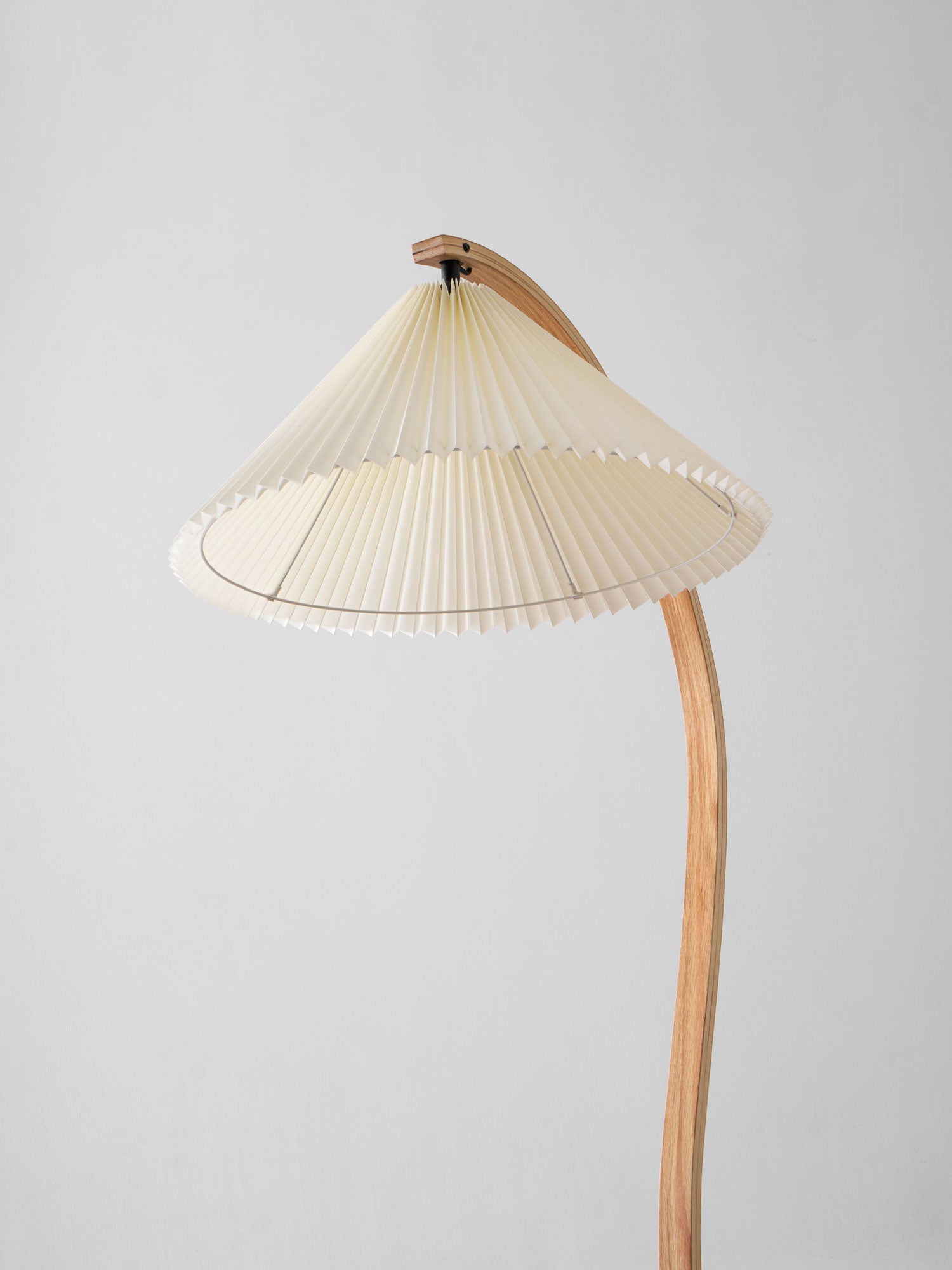 Zormont Floor Lamp