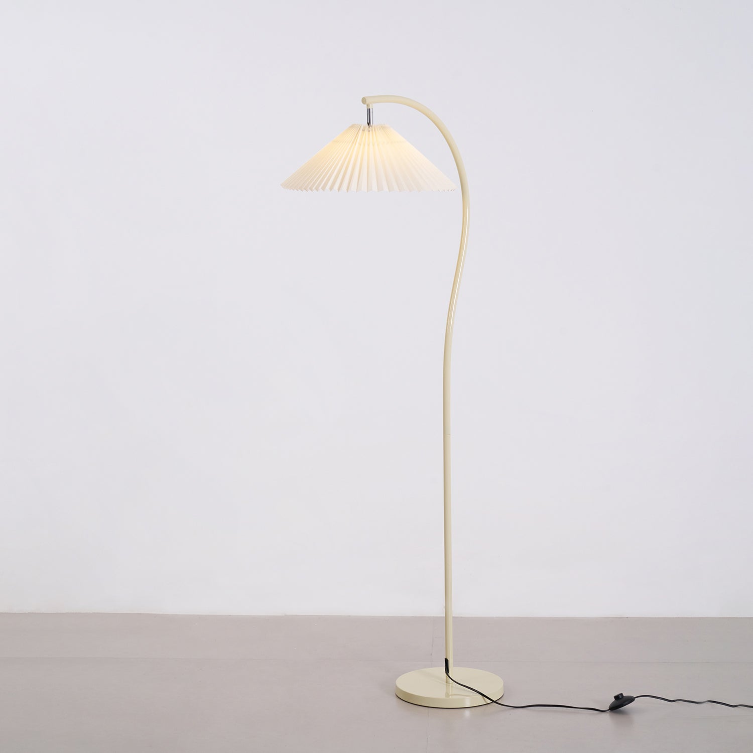 Serini Floor Lamp