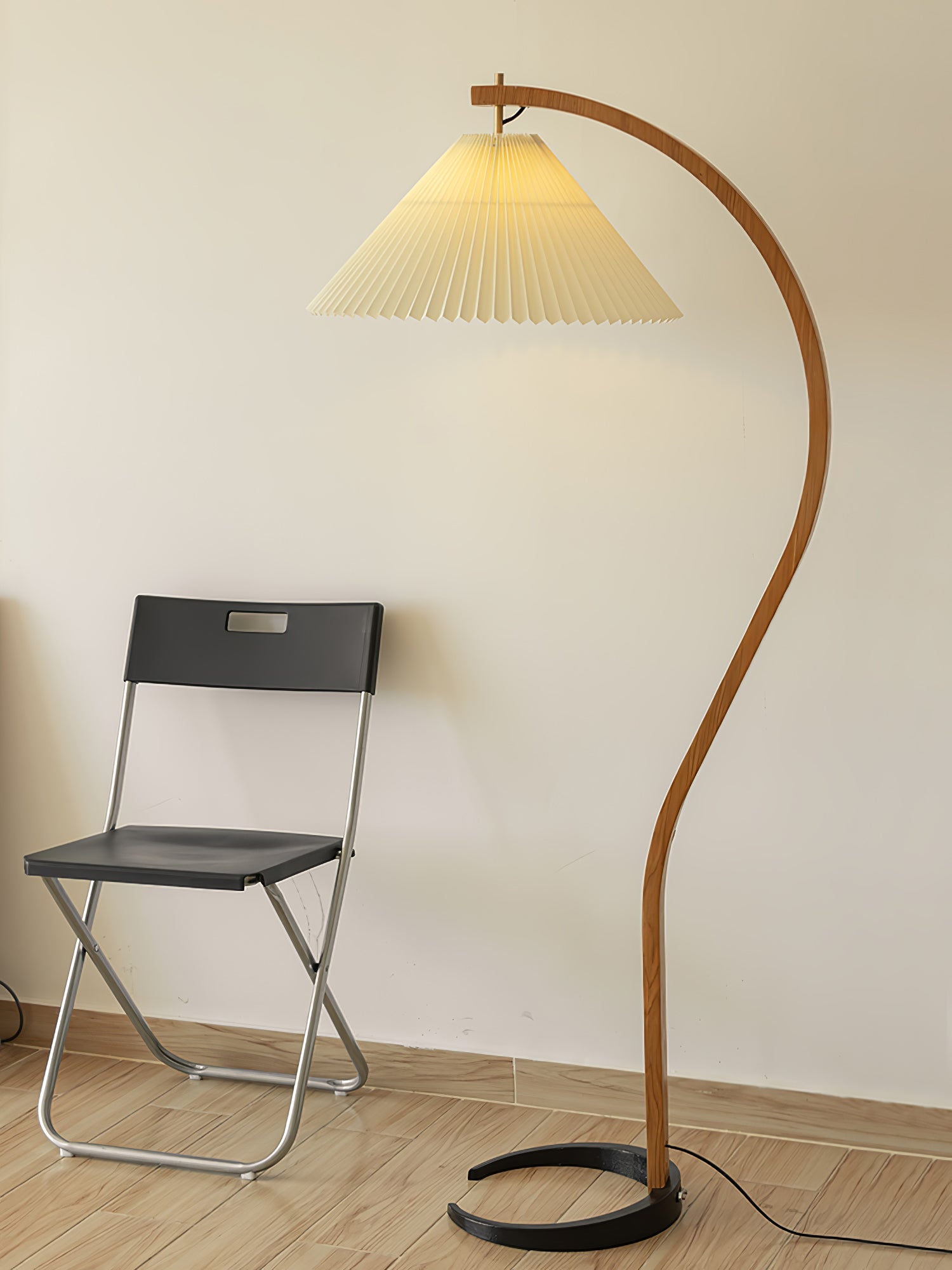 Zormont Floor Lamp