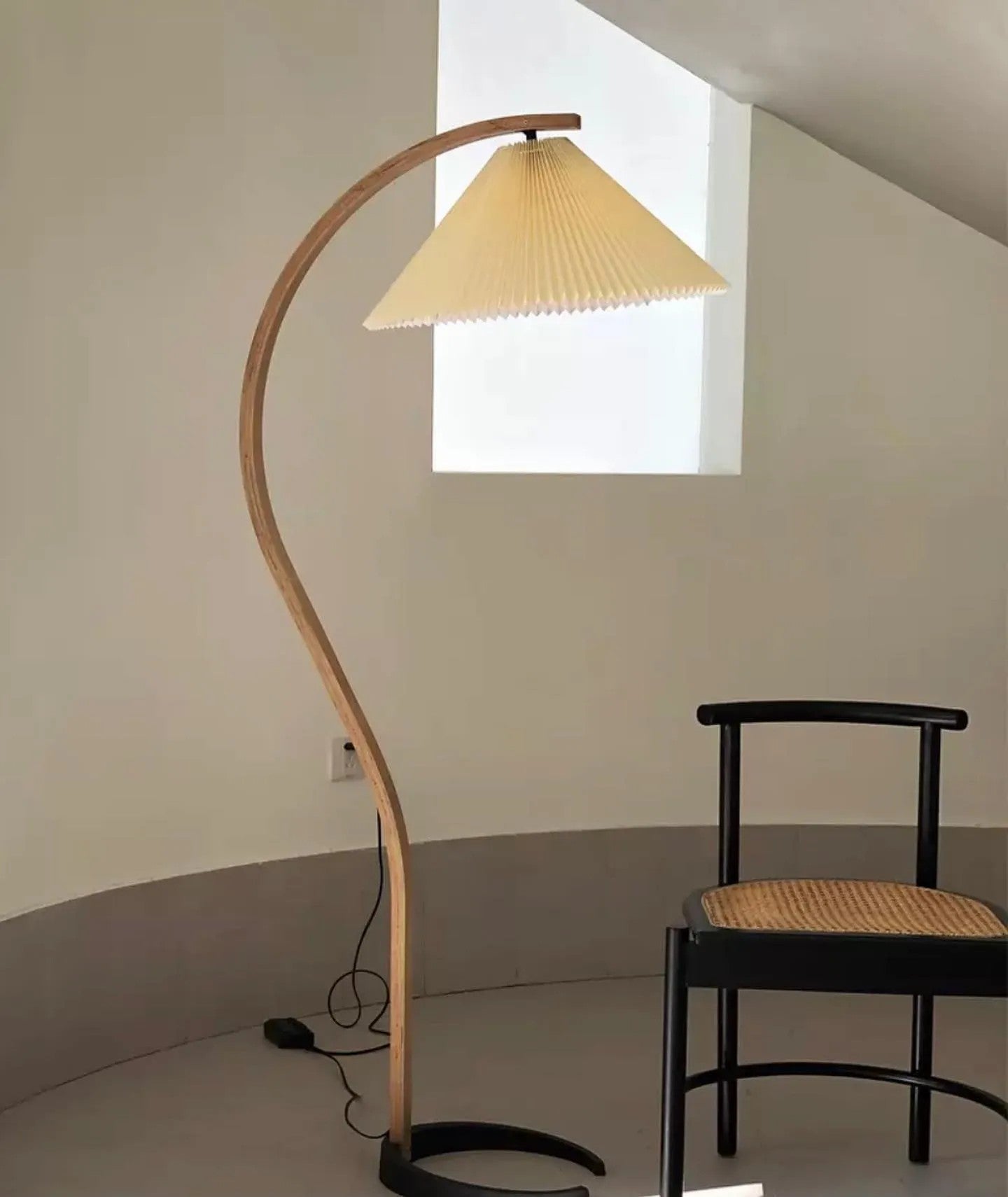 Zormont Floor Lamp