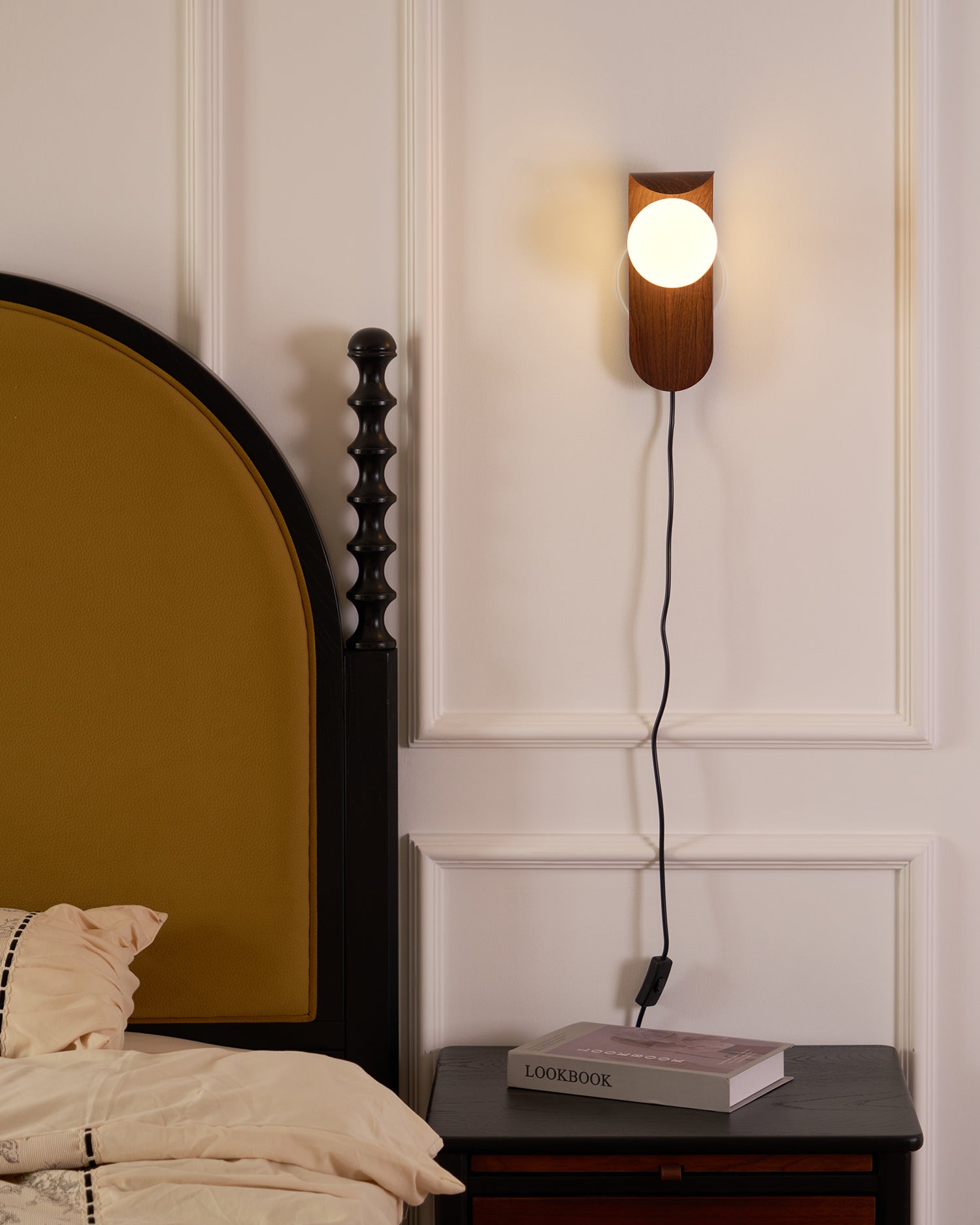 Tavwick Wall Light