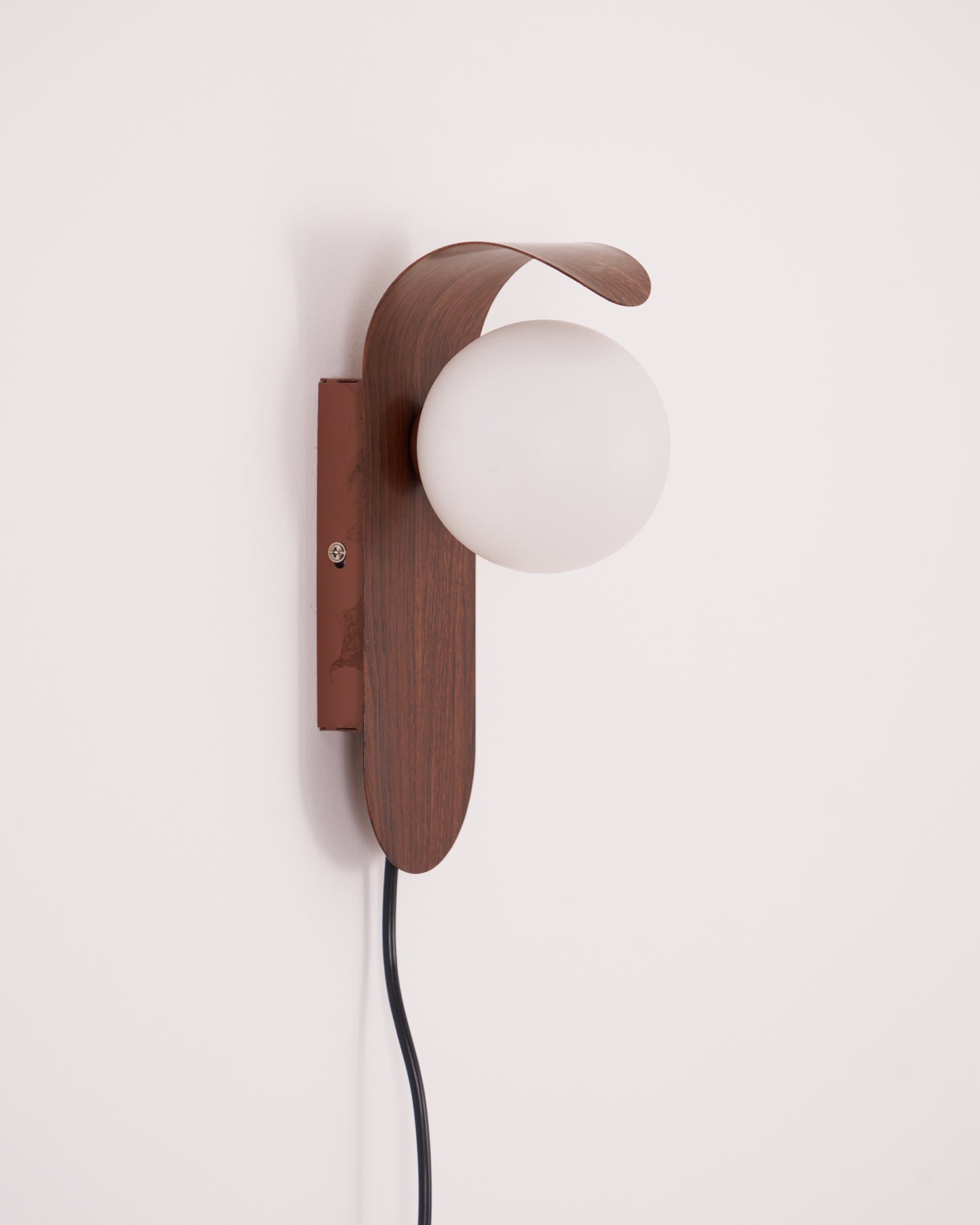 Tavwick Wall Light