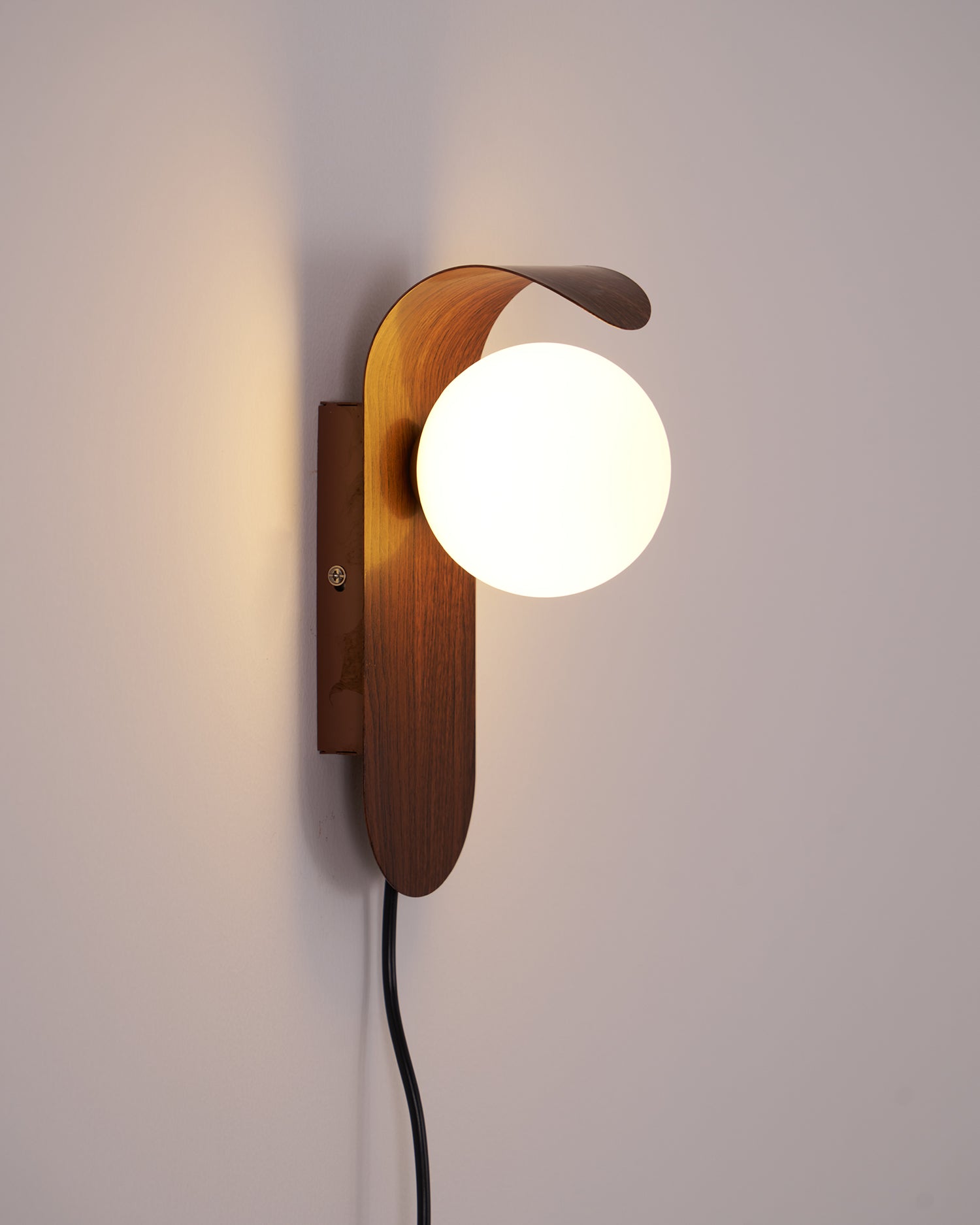 Tavwick Wall Light