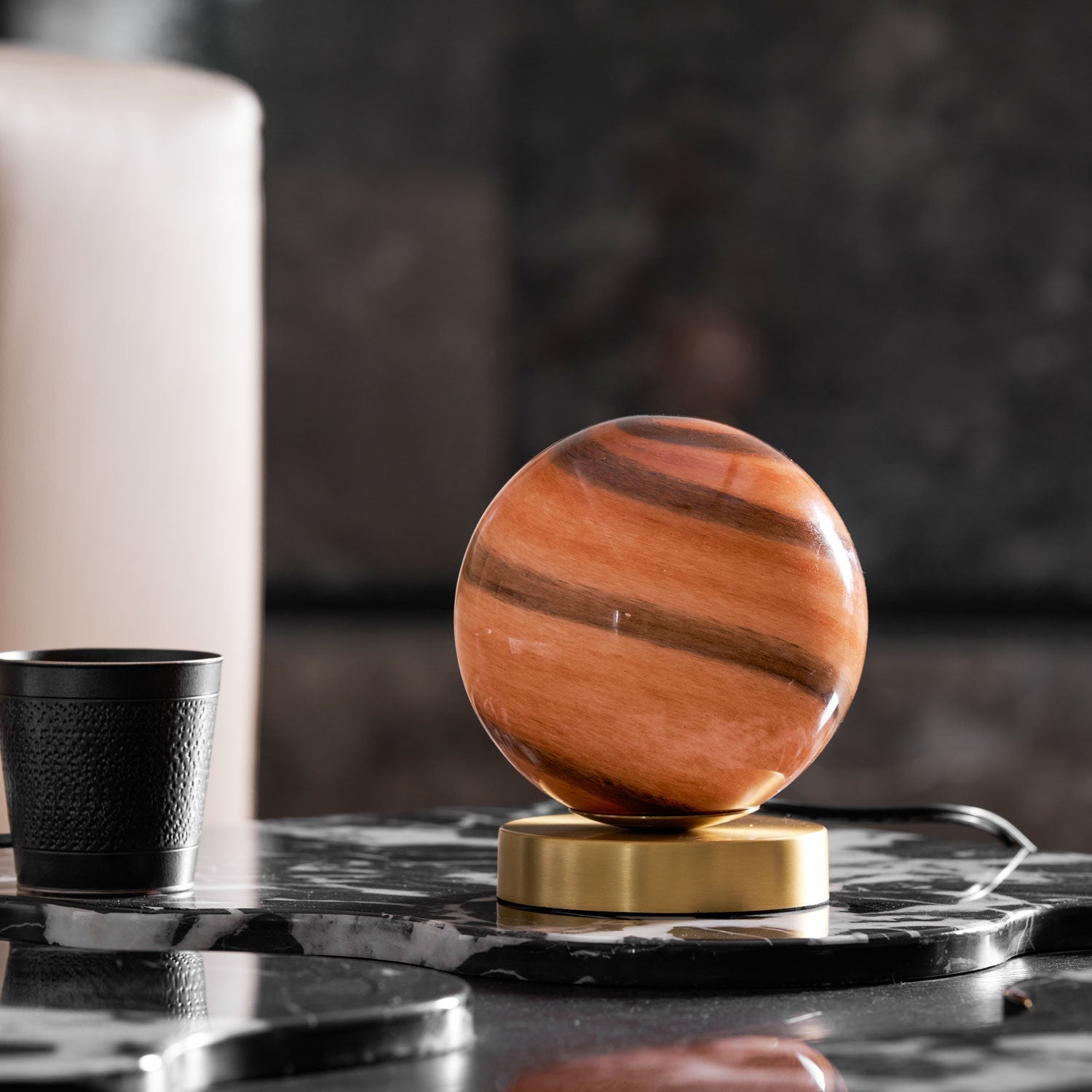 Romelty Table Lamp