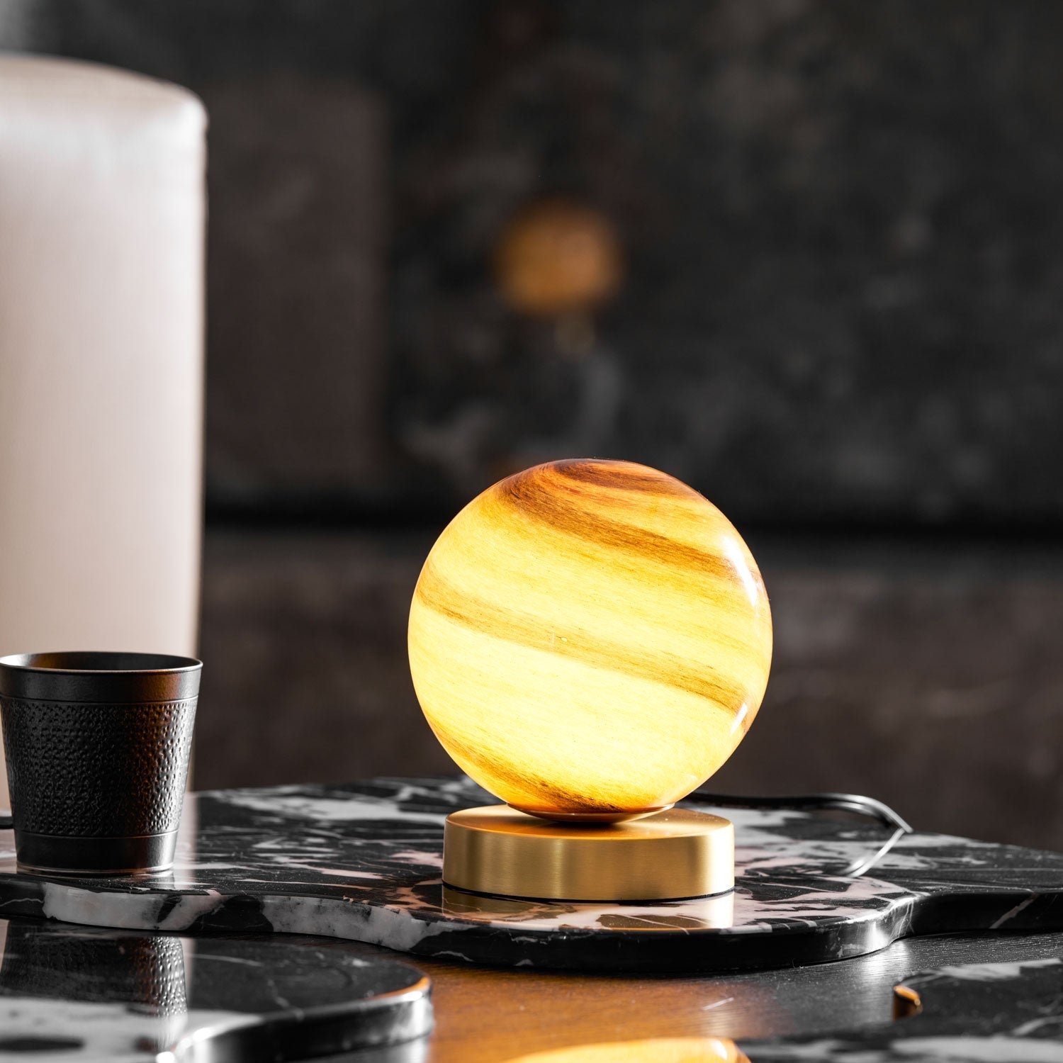 Romelty Table Lamp