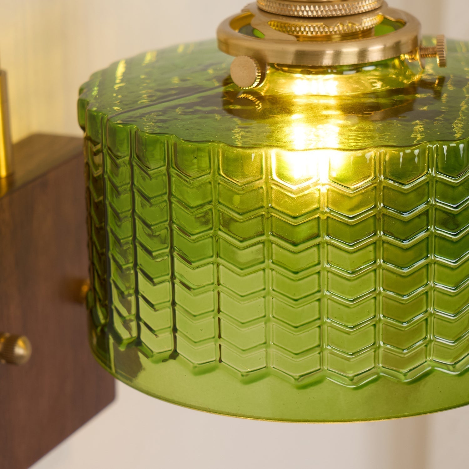 Quilivon Wall Light Model B