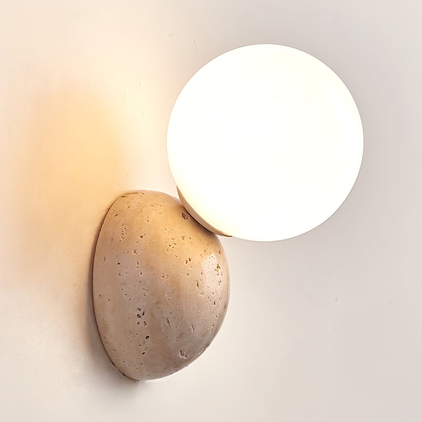 Femmel Wall Light