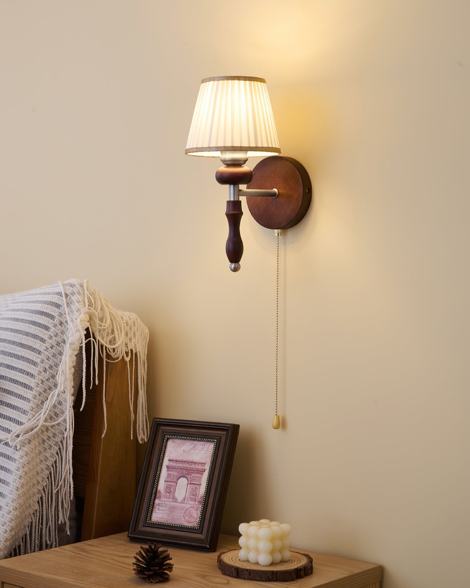 Theltonia Vintage Wall Light