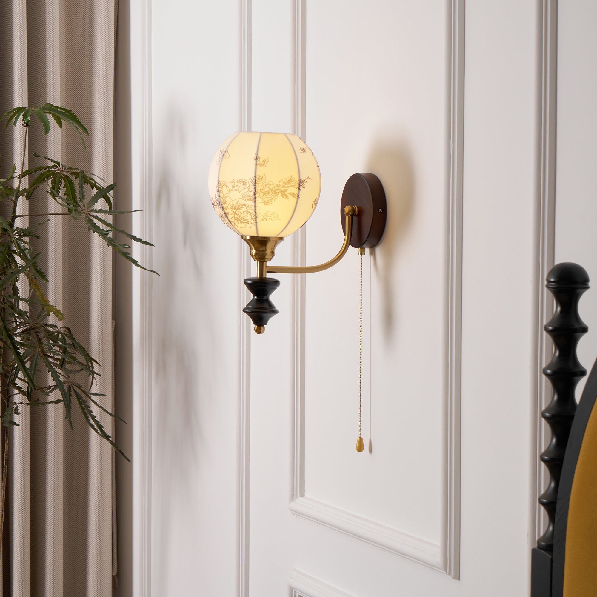 Theltonia Vintage Wall Light