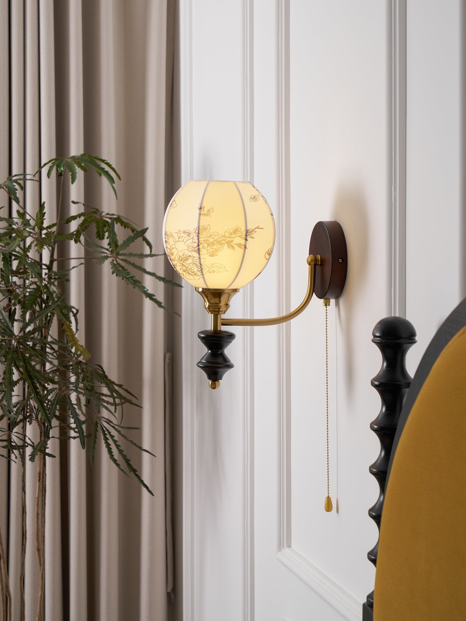 Theltonia Vintage Wall Light