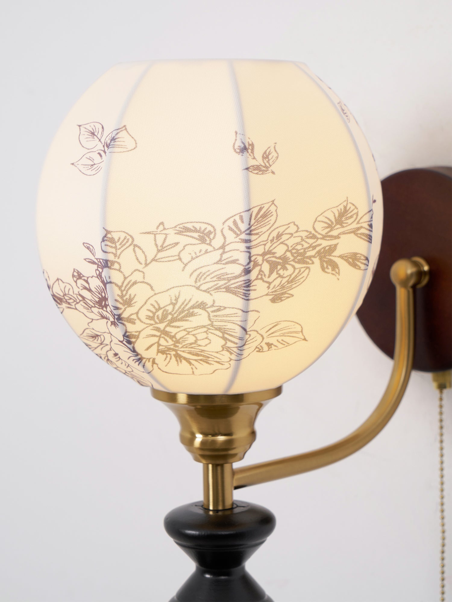 Theltonia Vintage Wall Light