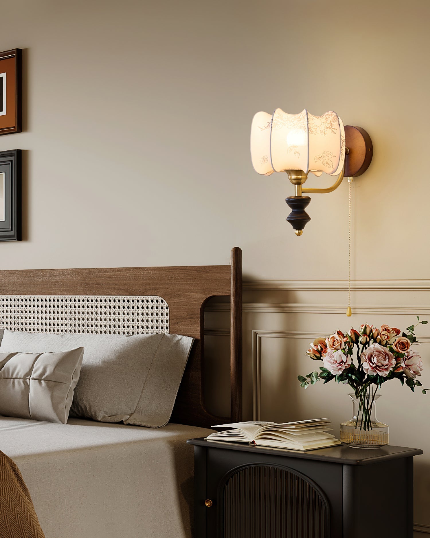 Theltonia Vintage Wall Light