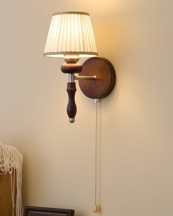 Theltonia Vintage Wall Light