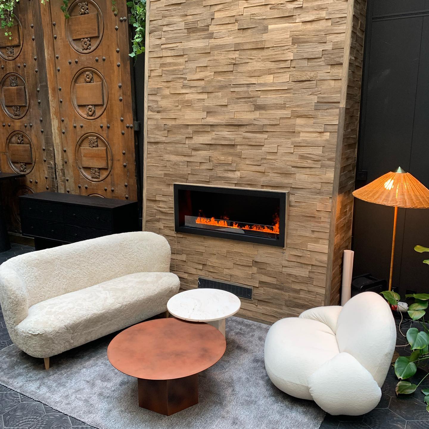 Amora Floor Lamp