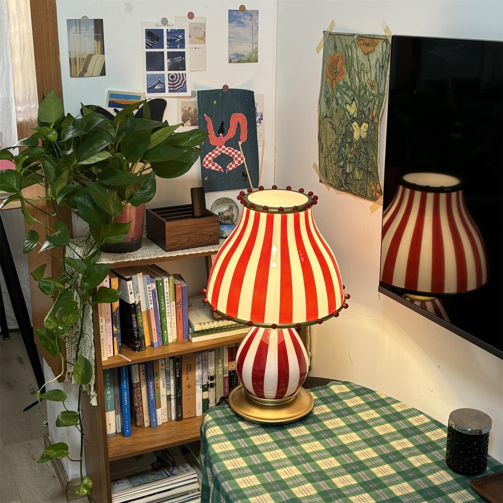 Filnaro Table Lamp