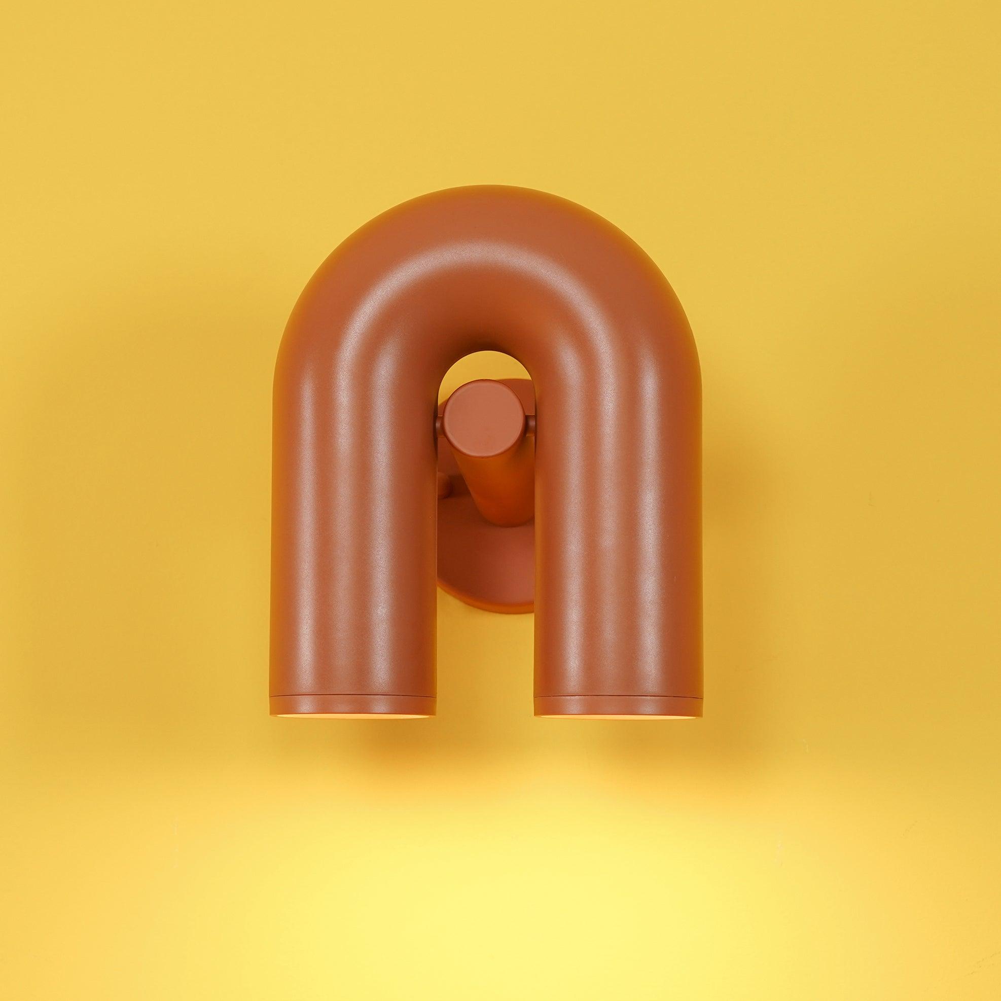 Kuben Wall Light