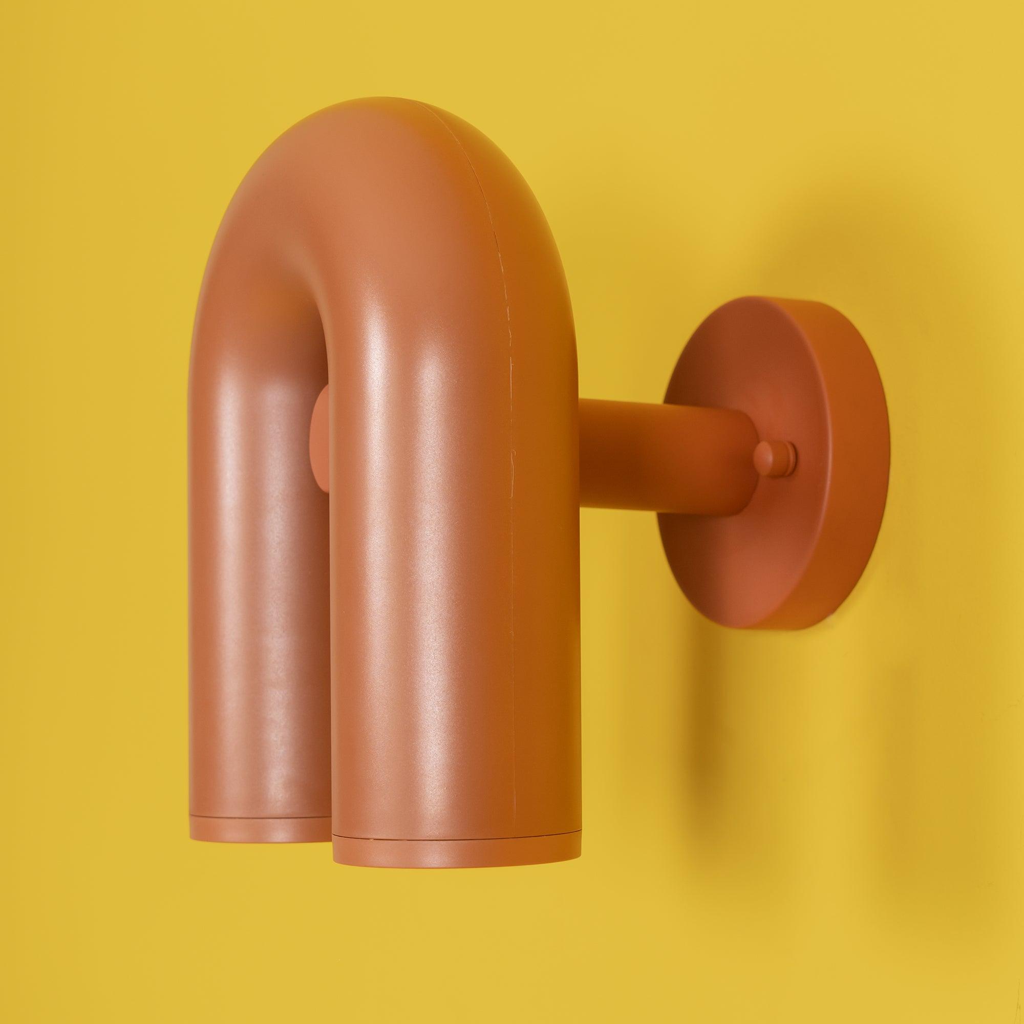 Kuben Wall Light