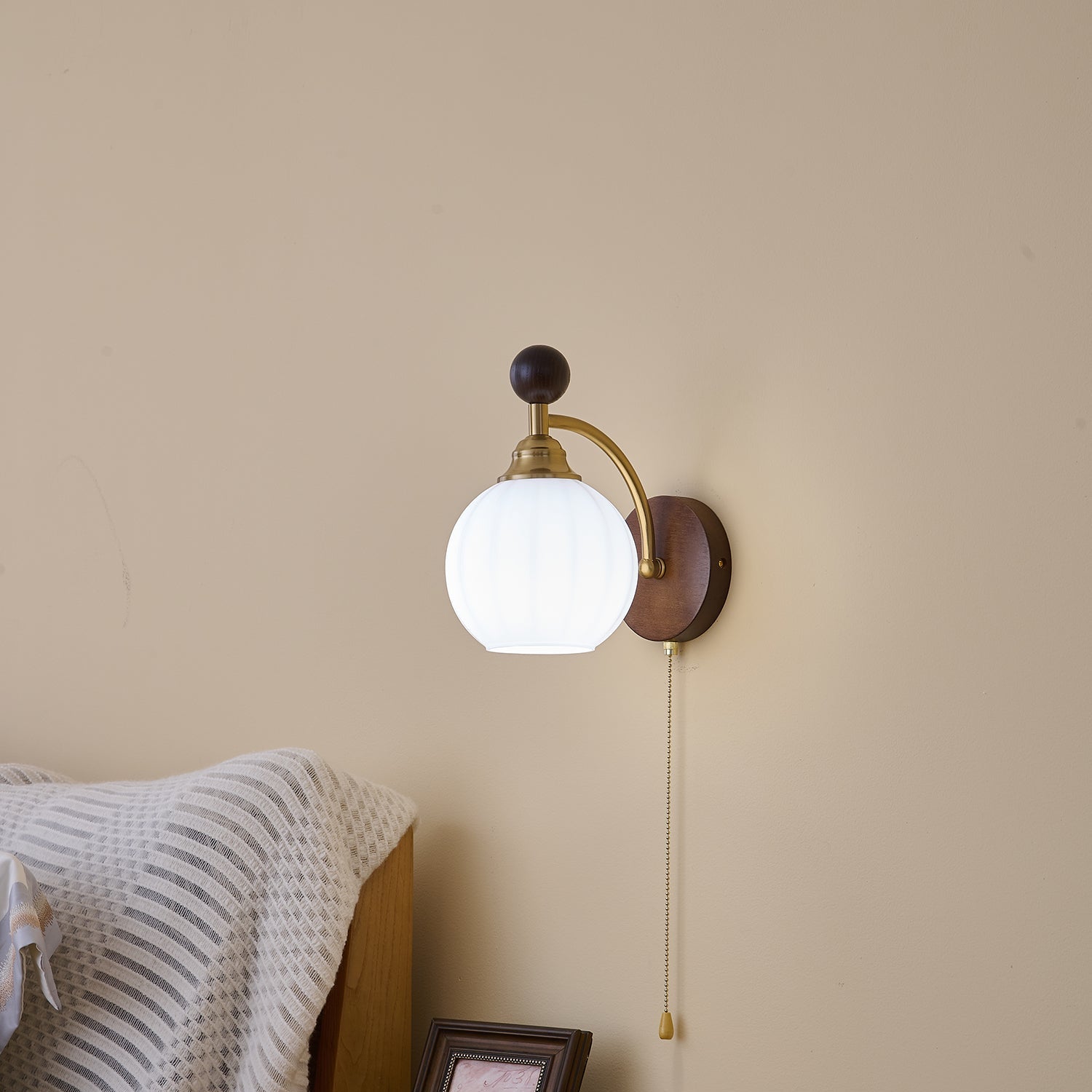 Claredo Wall Light