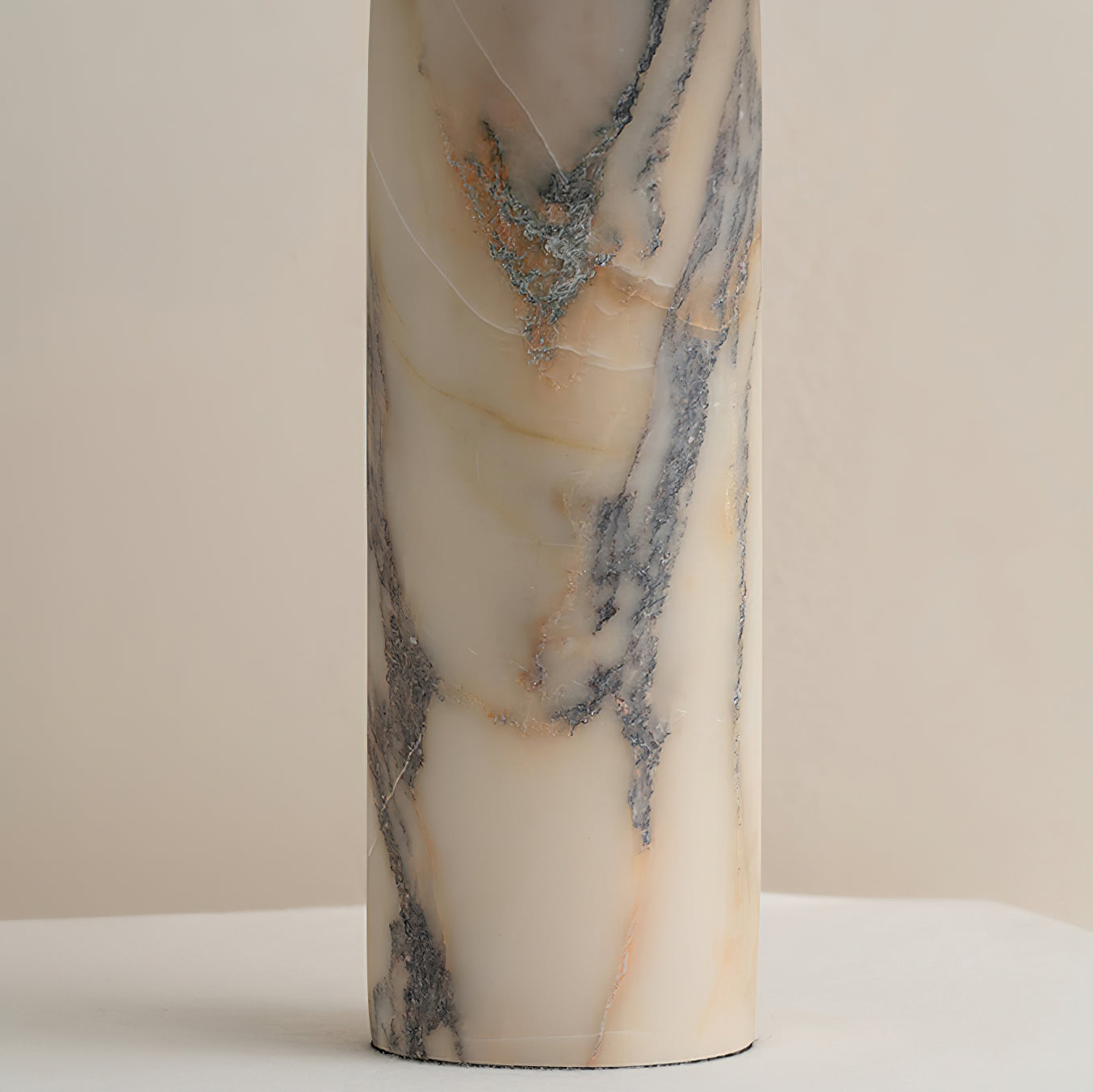 Jormicove Table Lamp