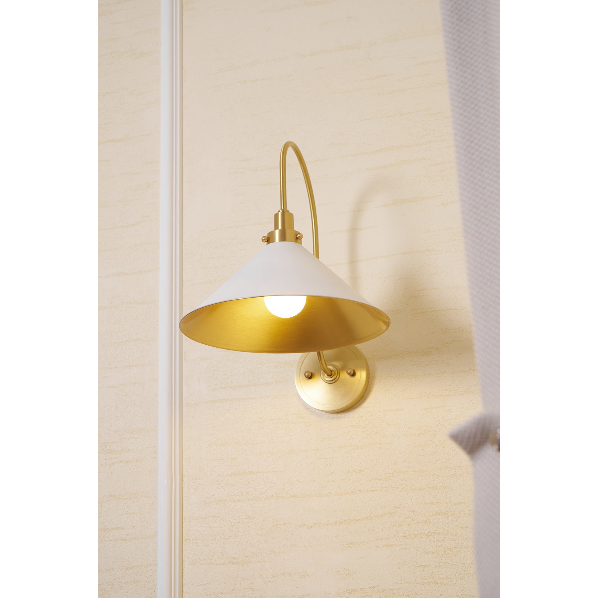 Mimont Wall Light
