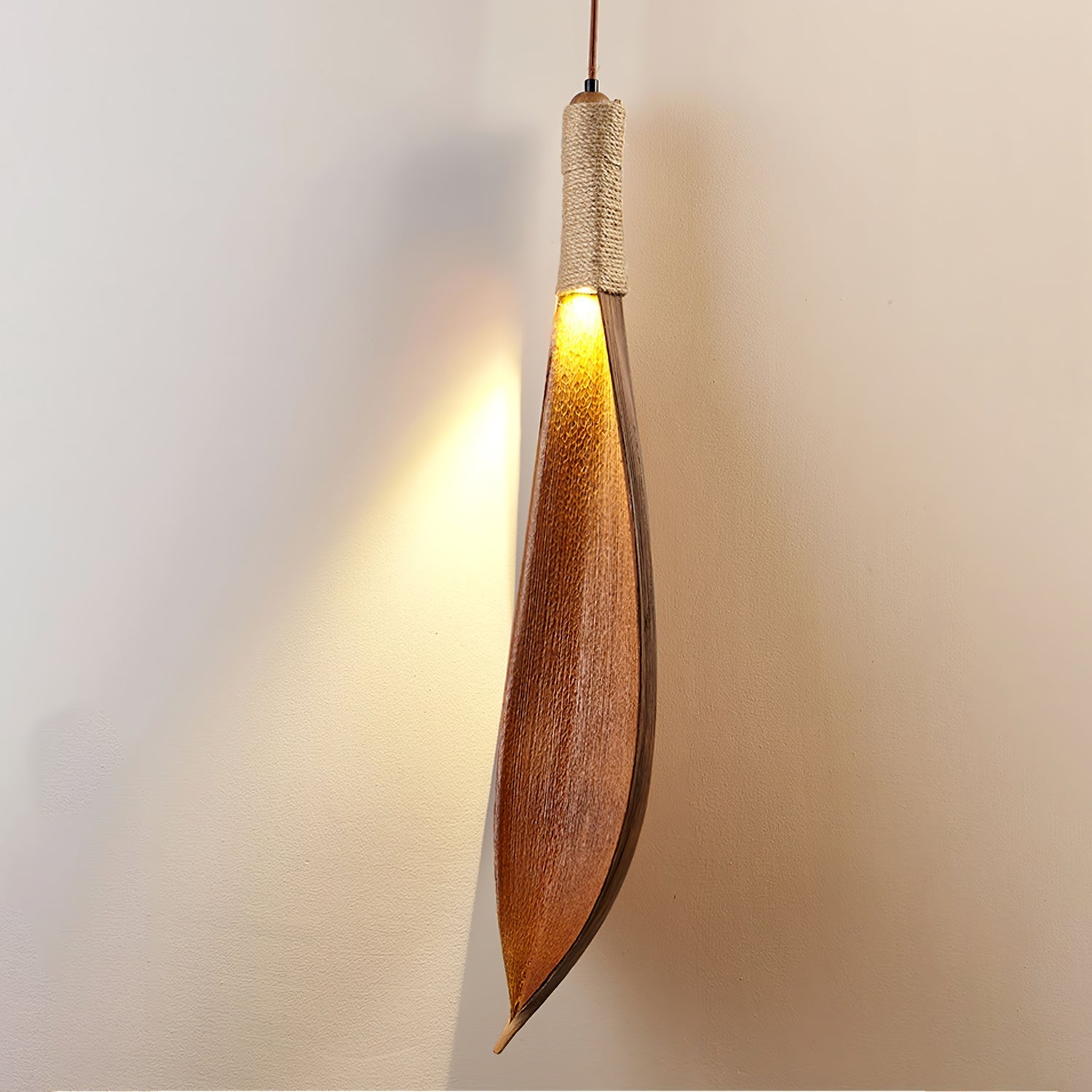 Cocos Leaf Pendant Light