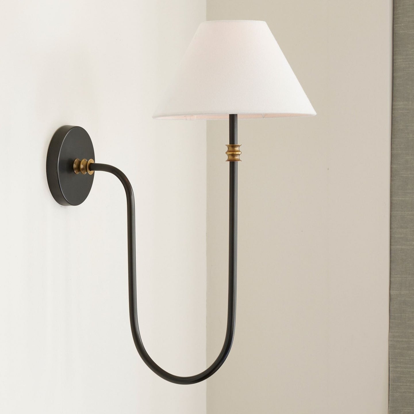 Dellon Wall Light