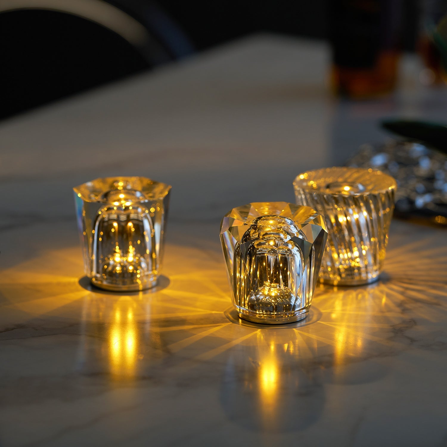 Quinvele Table Lamp