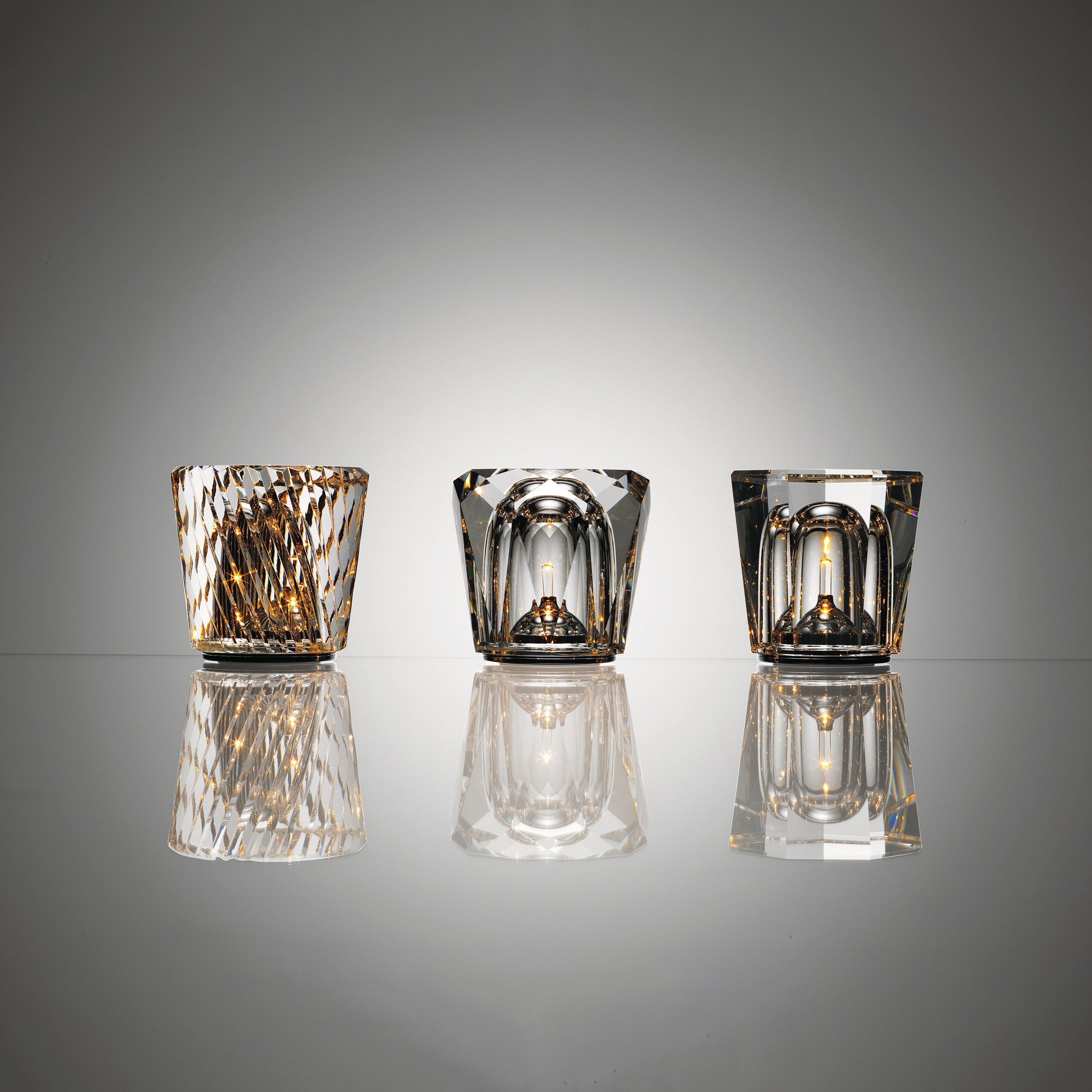 Quinvele Table Lamp