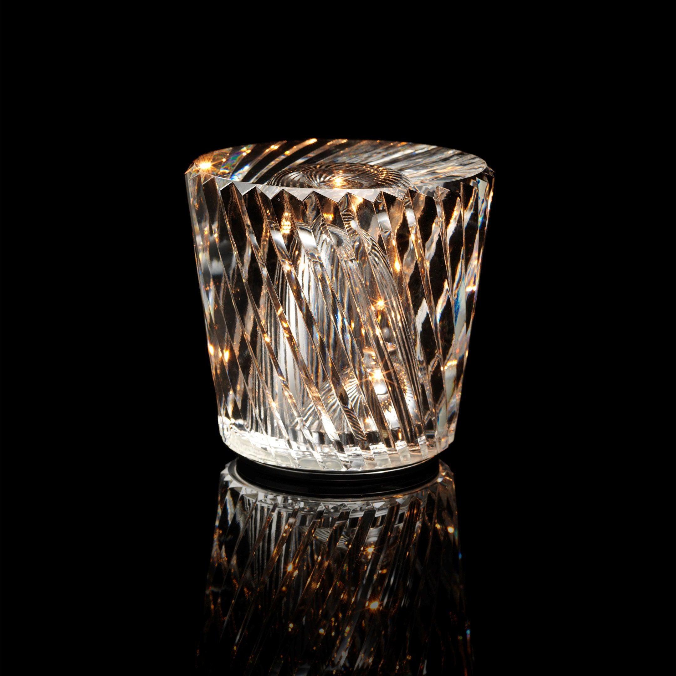 Quinvele Table Lamp