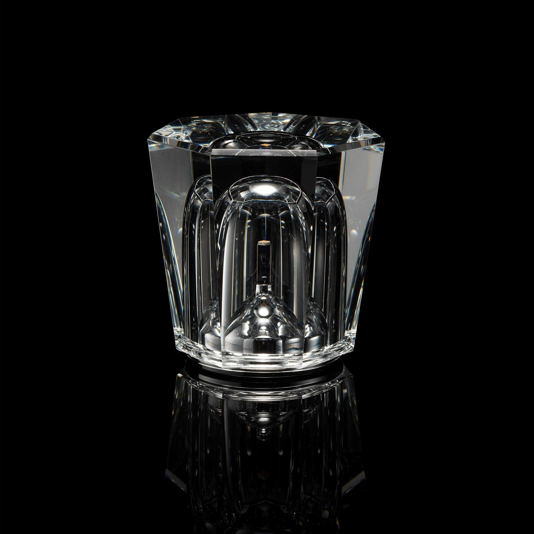Quinvele Table Lamp