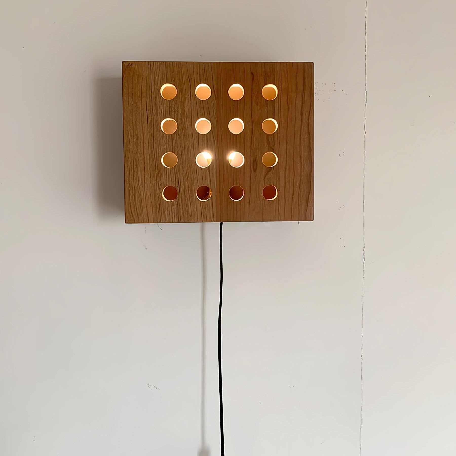 Selmo Wooden Wall Light