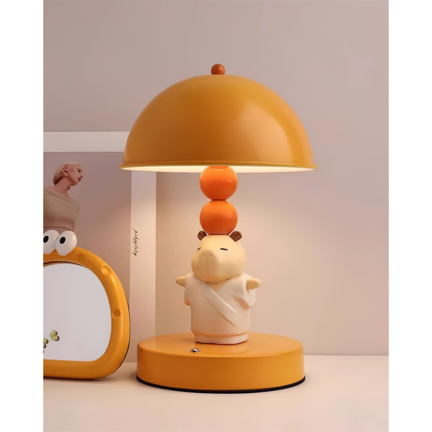Cespibara Table Lamp