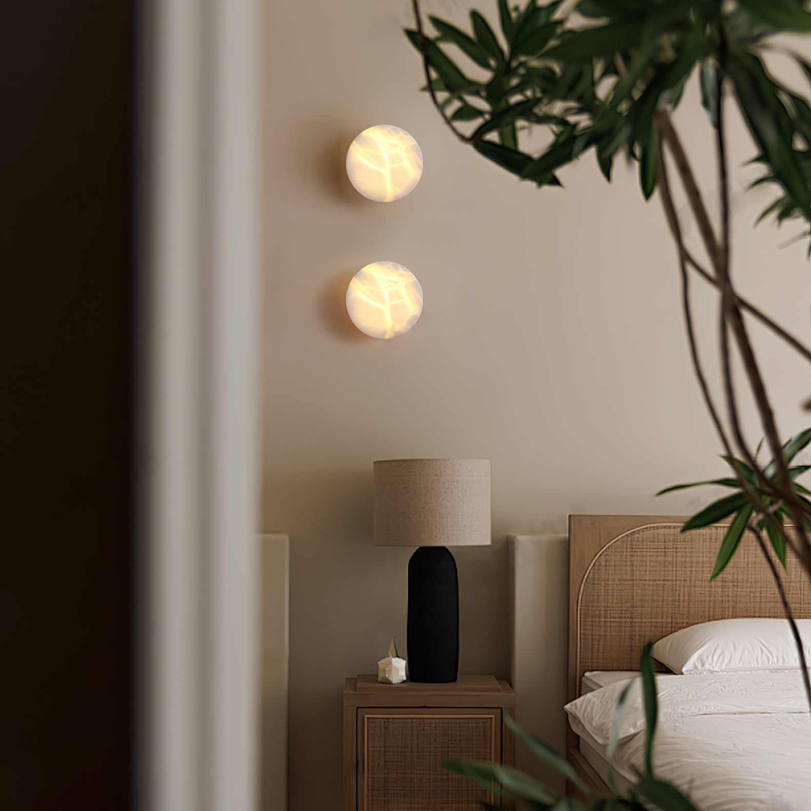 Yovena Alabaster Wall Light