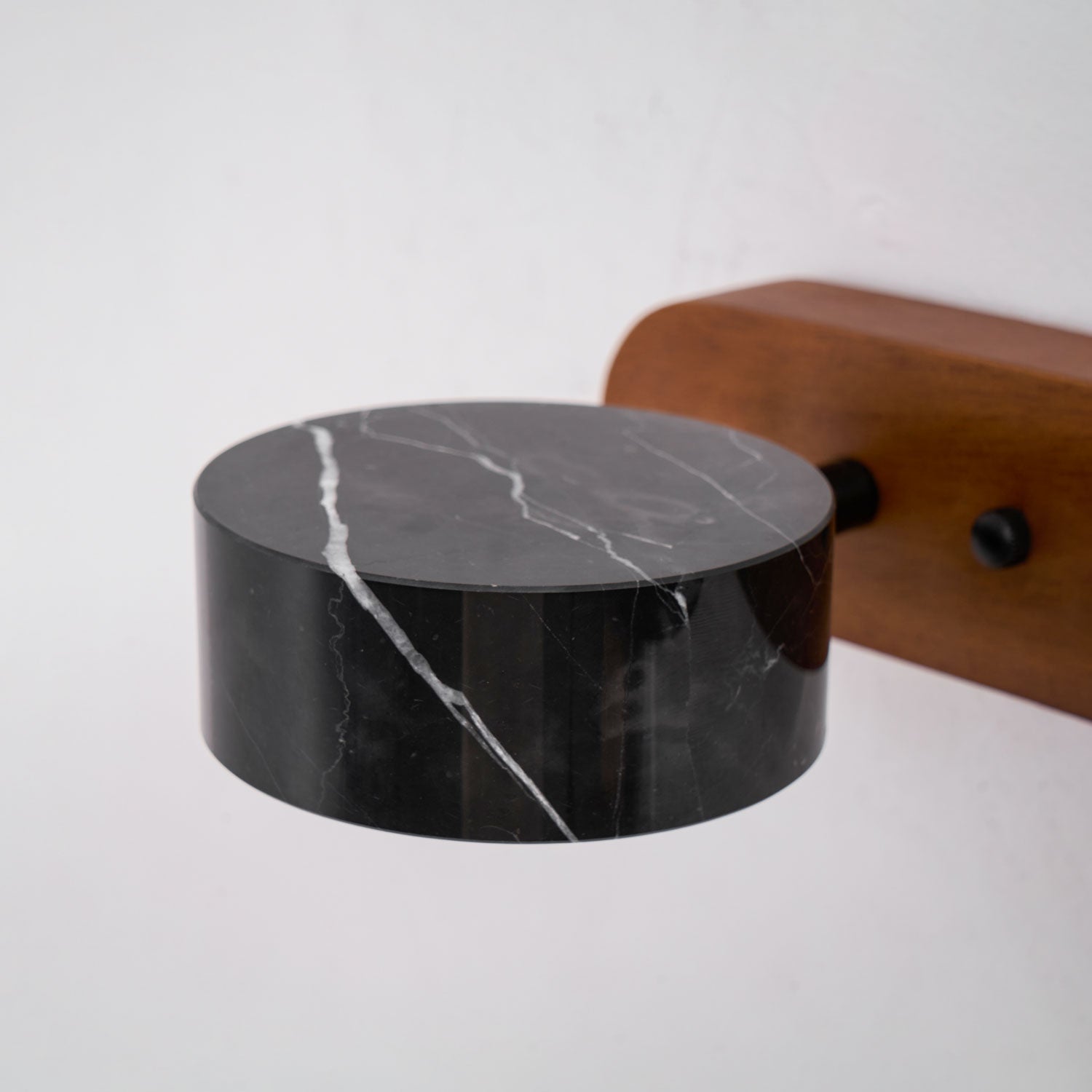 Meo Vamisy Wall Light