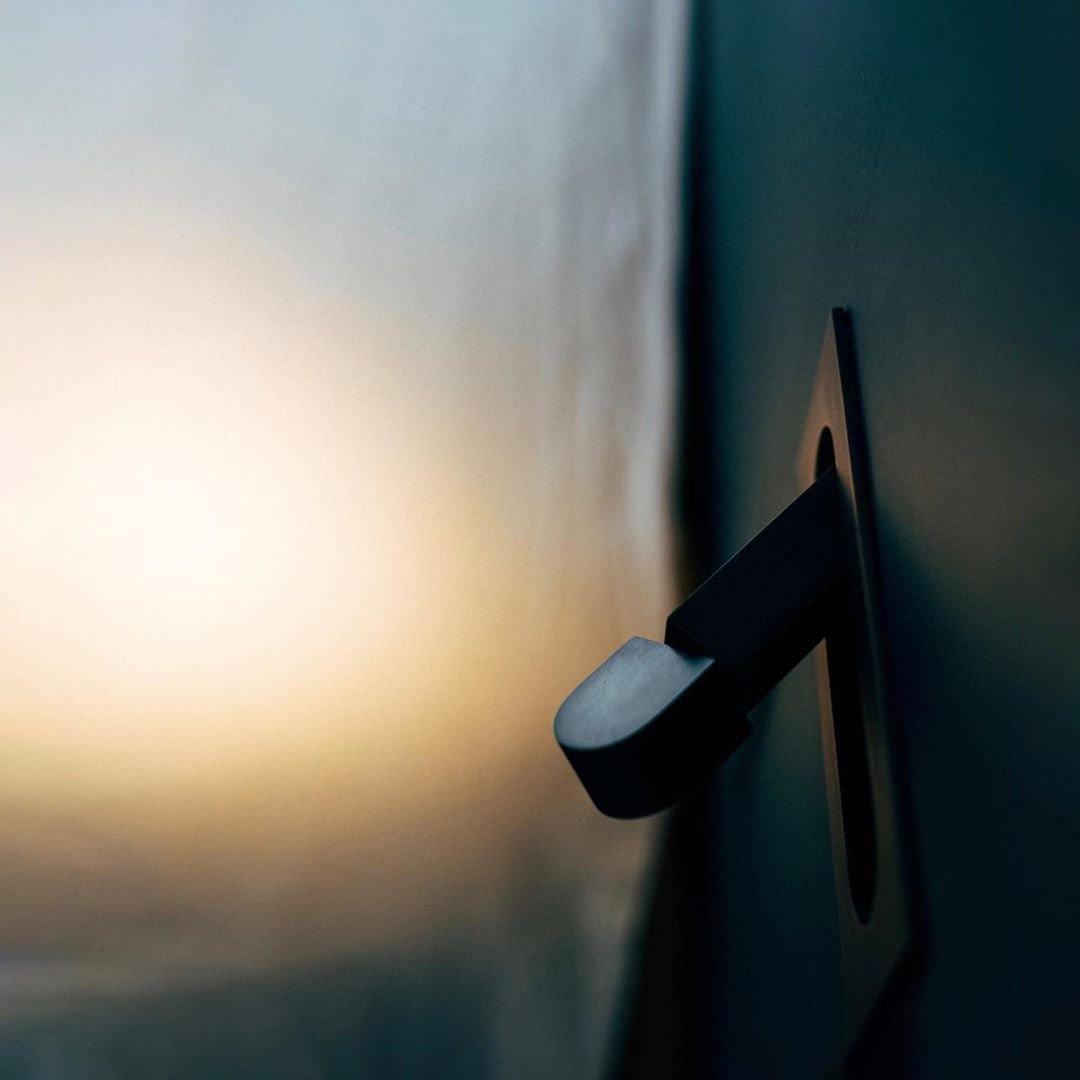 Lavlon Wall Light