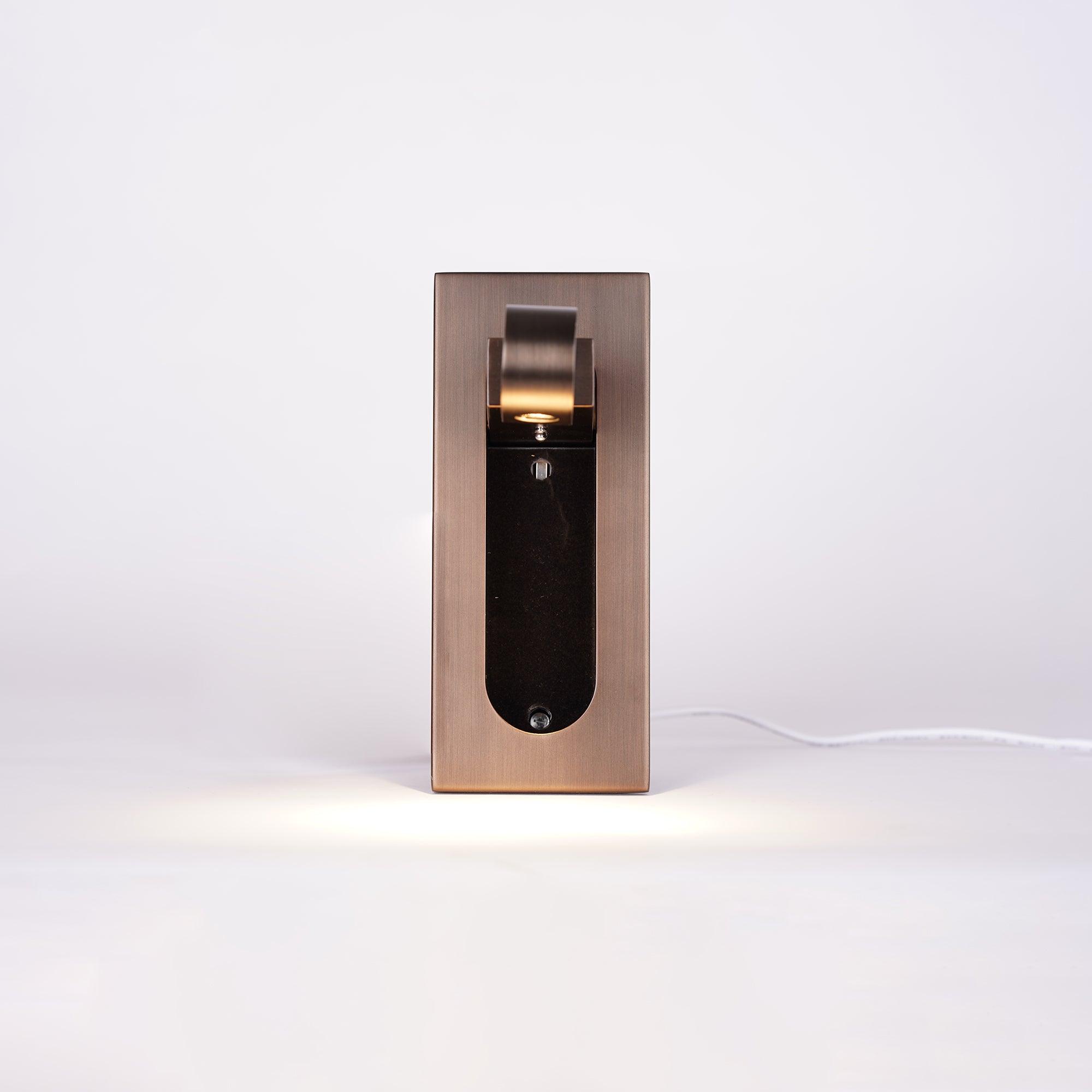 Lavlon Wall Light