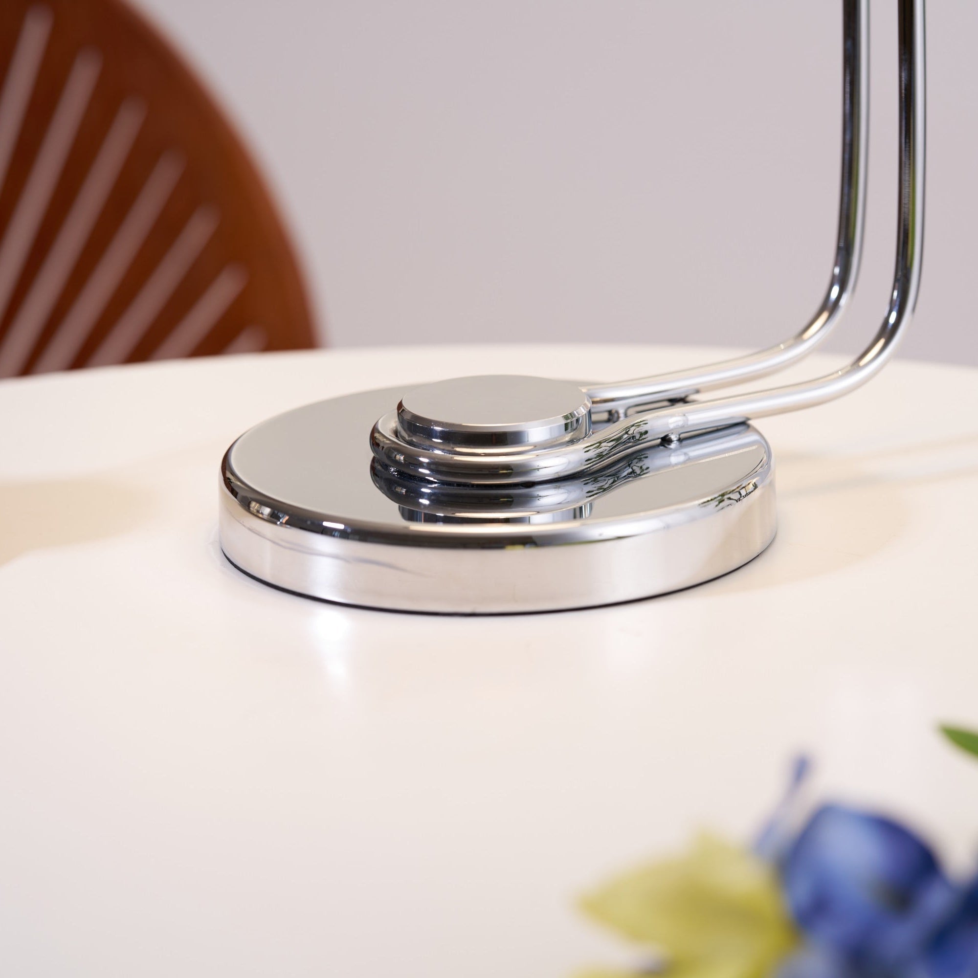 Domiscu Table Lamp