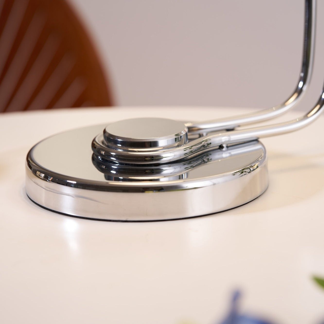 Domiscu Table Lamp