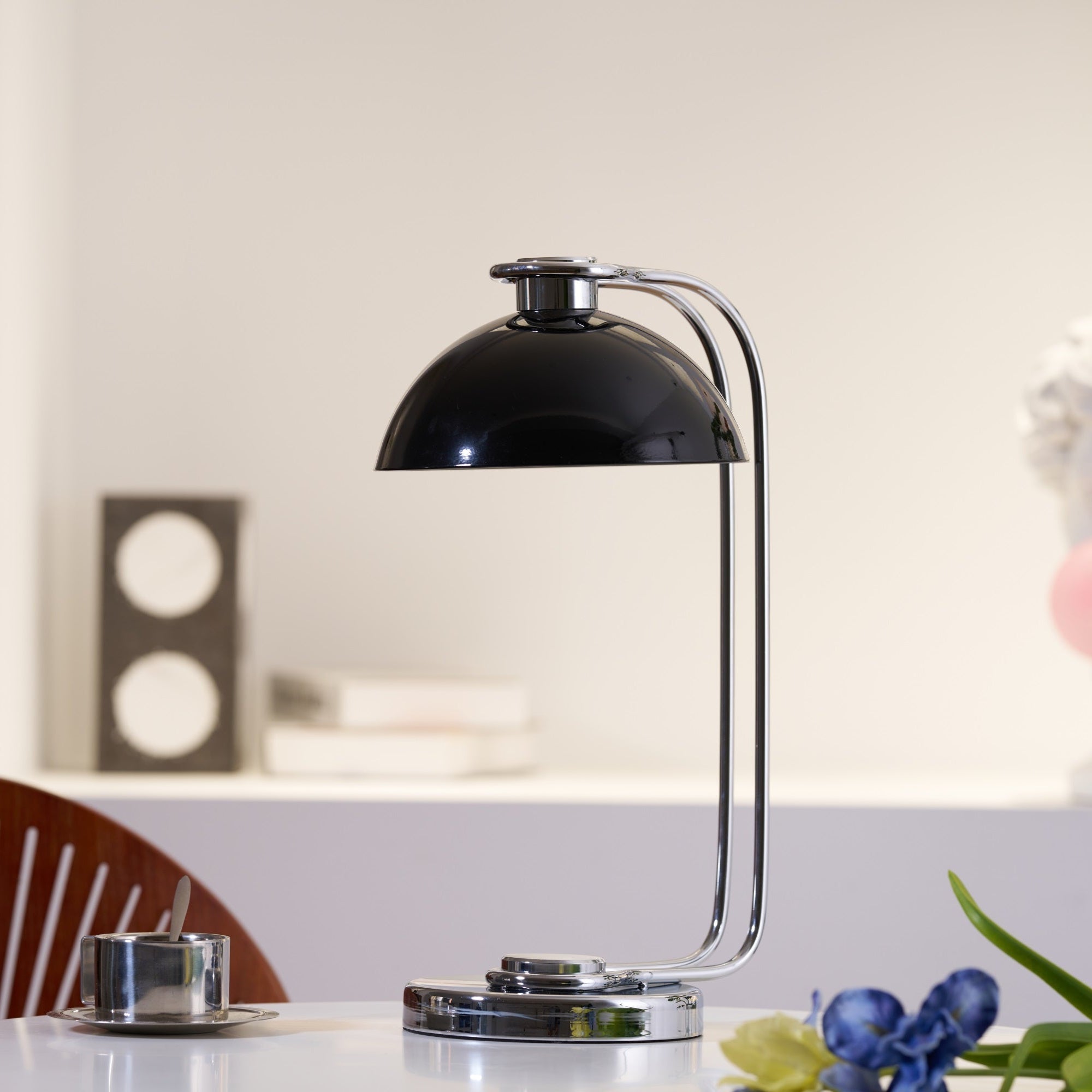 Domiscu Table Lamp