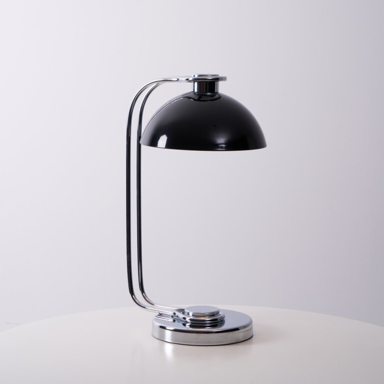 Domiscu Table Lamp